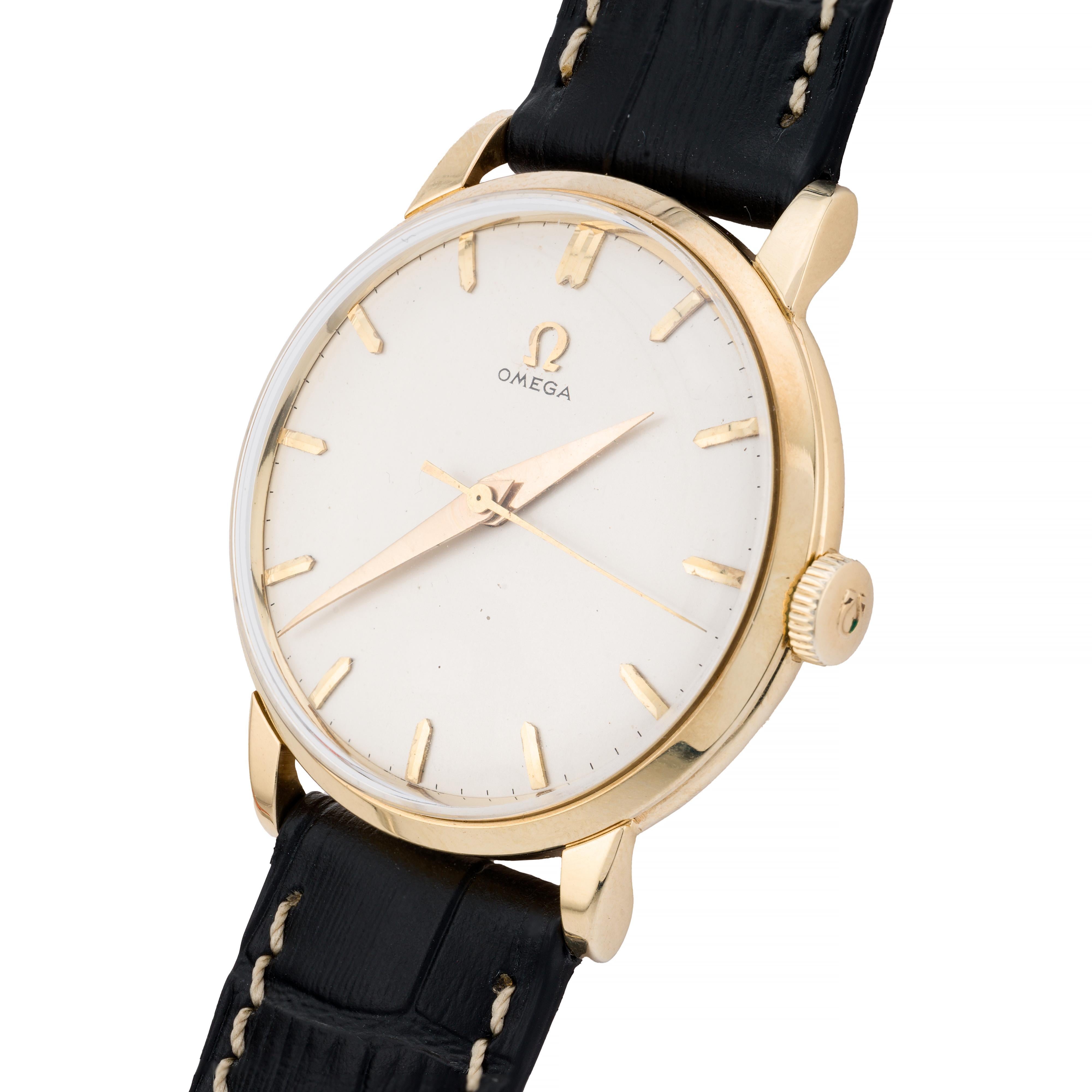 Modern Vintage Omega 14 Karat Yellow Gold Mens Sweep Seconds Dress Wrist Watch