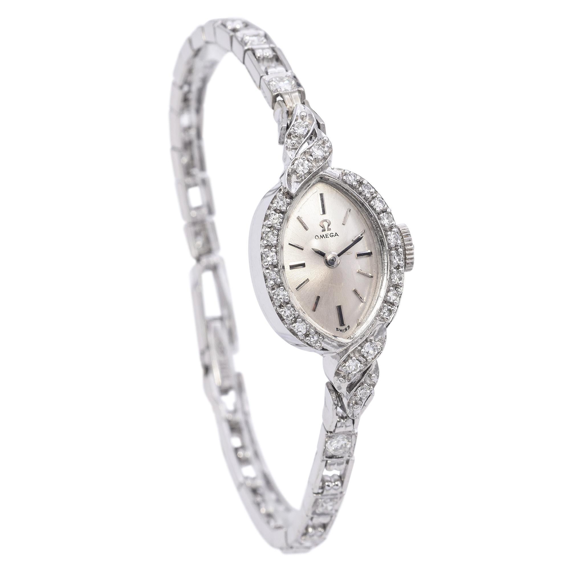 Vintage Omega 14k White Gold Diamond Women's Watch In Good Condition In New York, NY