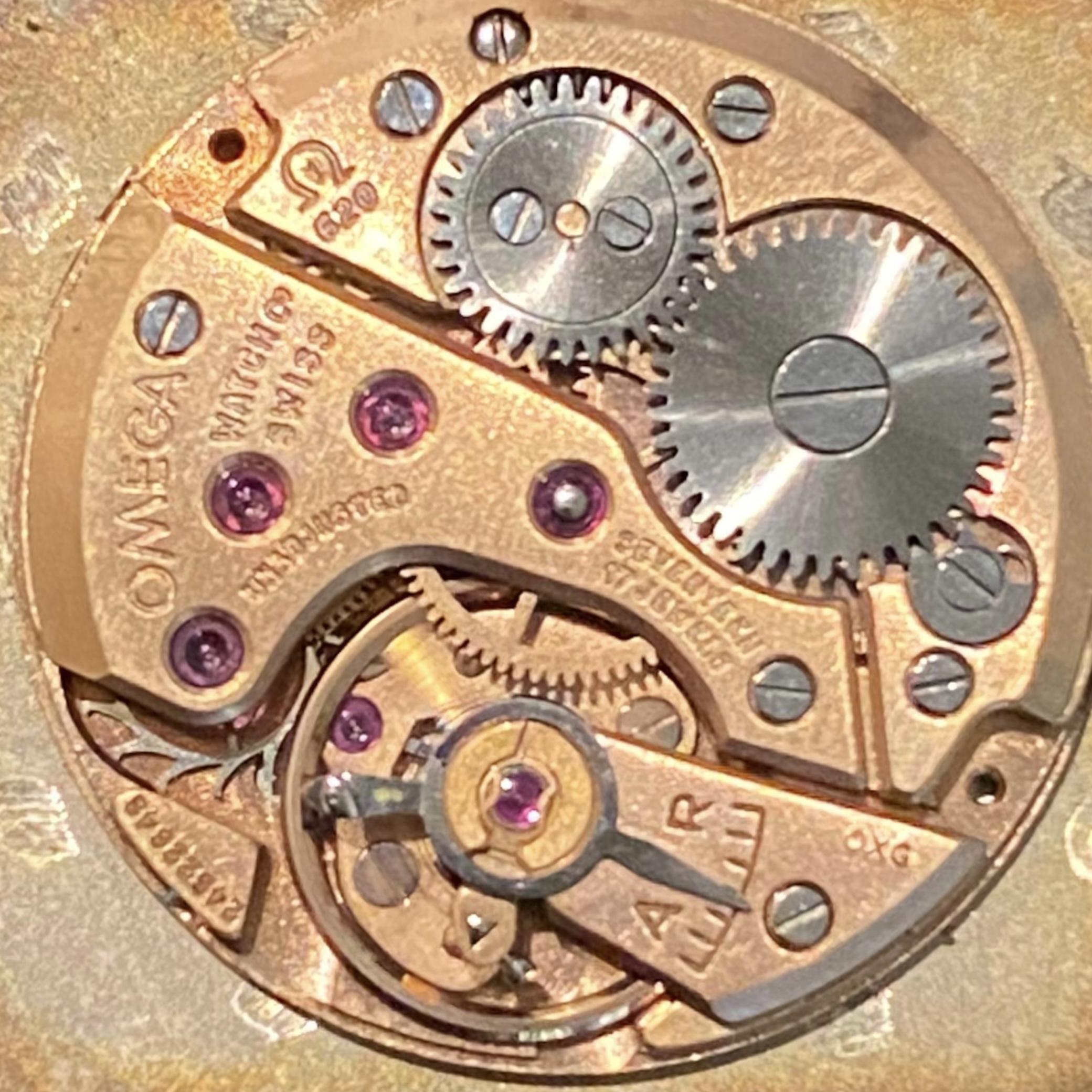 Orologio d'epoca Omega in oro giallo 14K 2