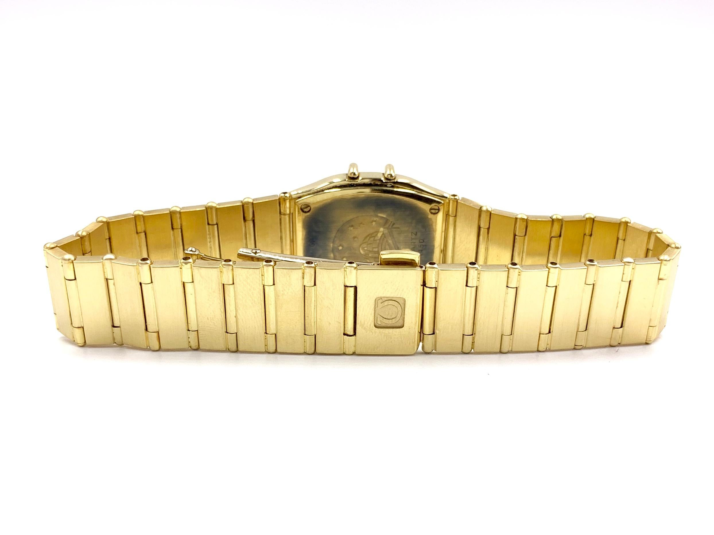 Vintage Omega 18 Karat Gold Constellation Manhattan Bracelet Quartz Watch In Good Condition For Sale In Pikesville, MD