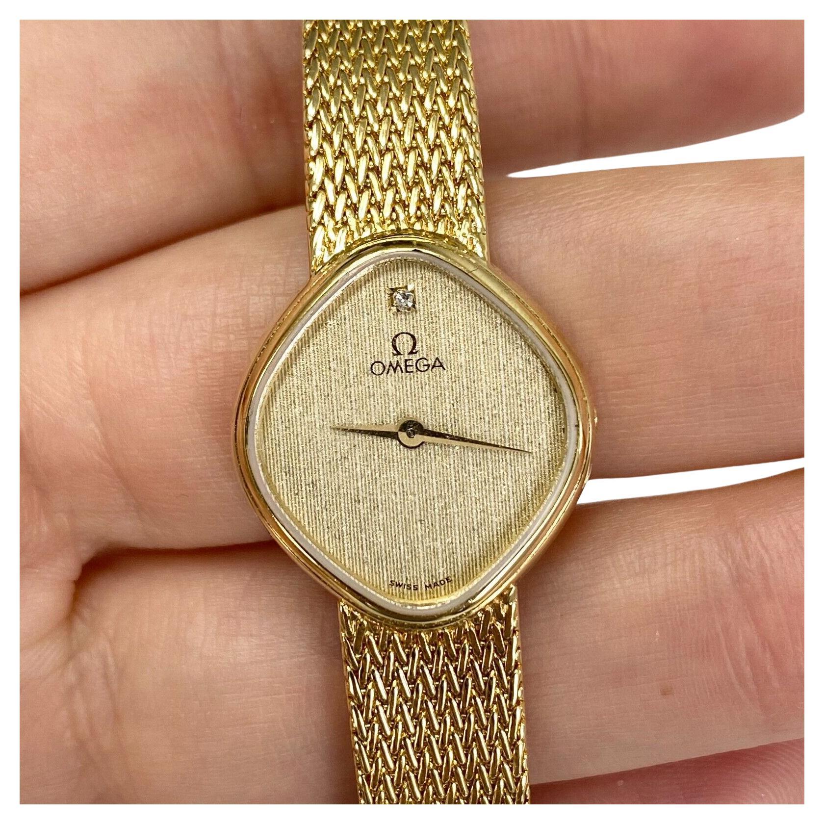 Vintage Omega 18k Solid Yellow Gold Analog Mesh Style Watch For Sale