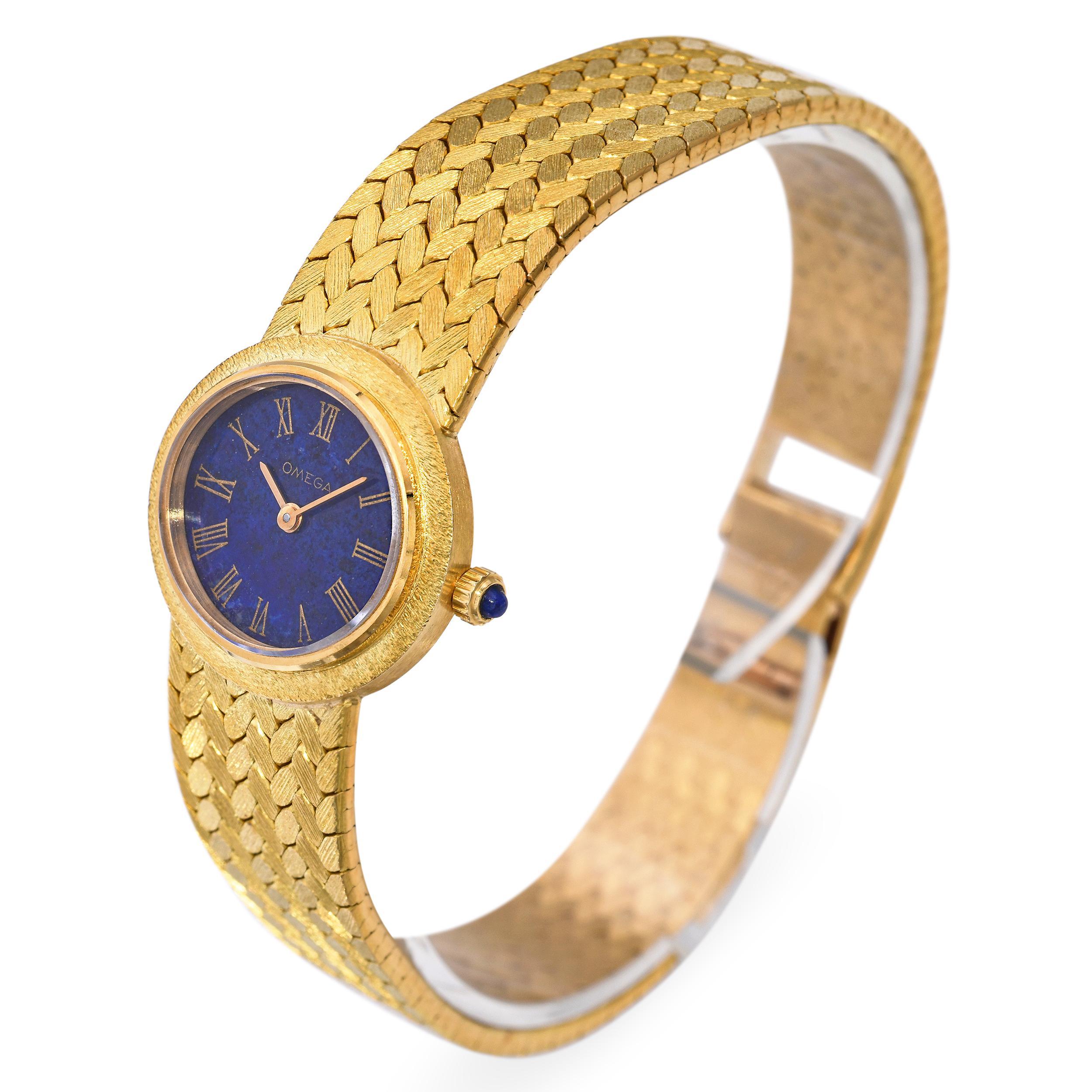 Marque : Omega
Taille du boîtier : 20 x 23 mm
Mouvement : Vent manuel
Pierre : Lapis Lazuli Cadran
Matériau : Or jaune 18k
Taille : 6.75