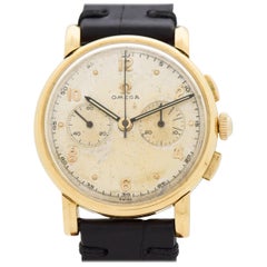 Vintage Omega 2-Register Chronograph in 18 Karat Yellow Gold, 1945