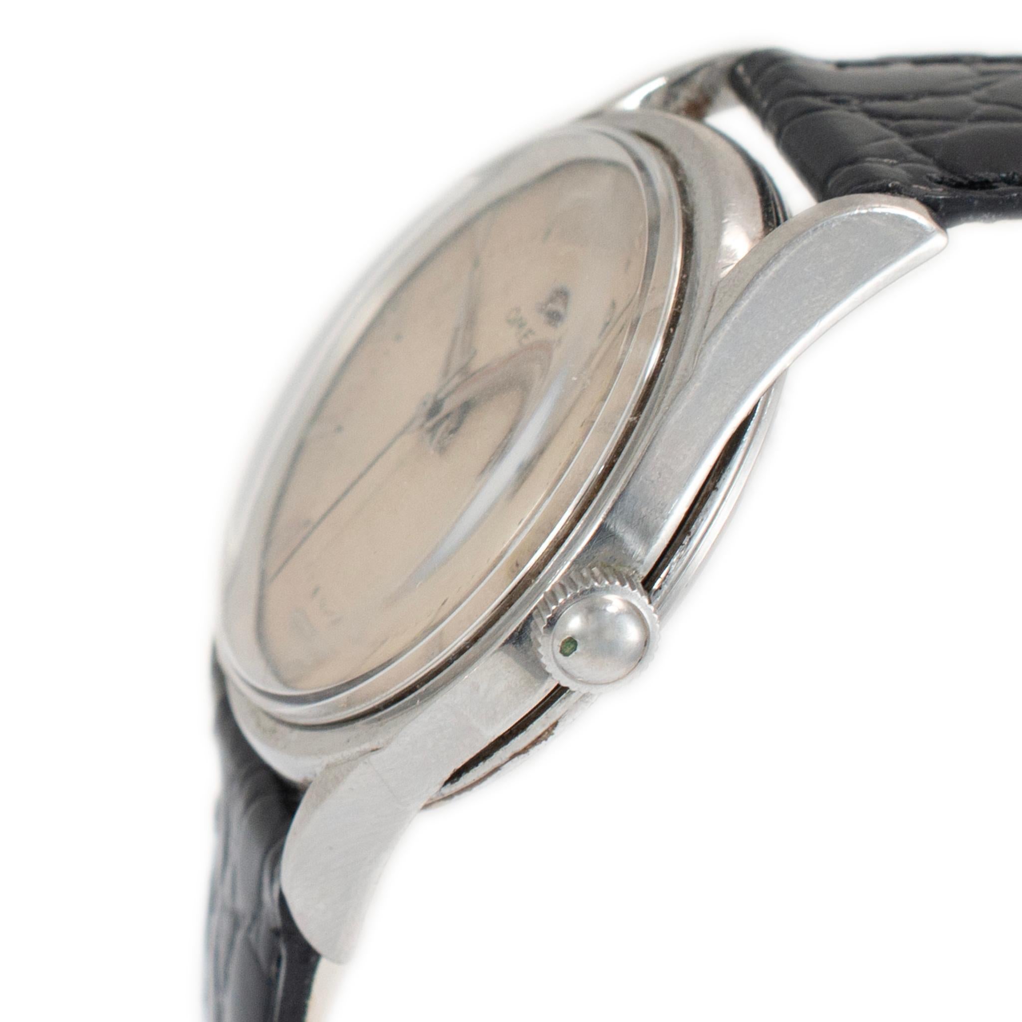 Omega 34MM 284 montre vintage à remontage manuel en acier inoxydable Excellent état à Houston, TX