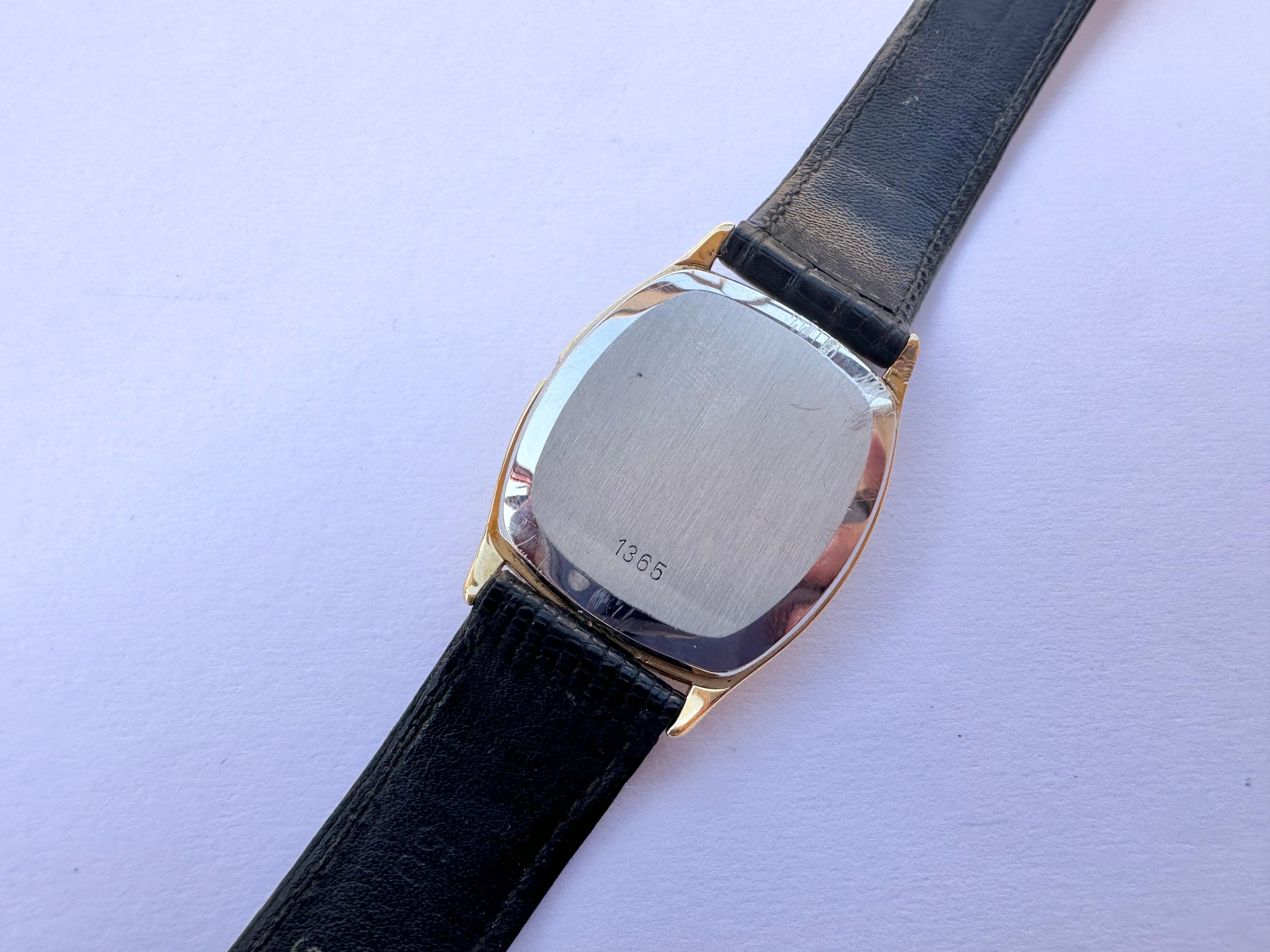 Reloj vintage Omega De Ville 1365 esfera negra chapado en oro 2