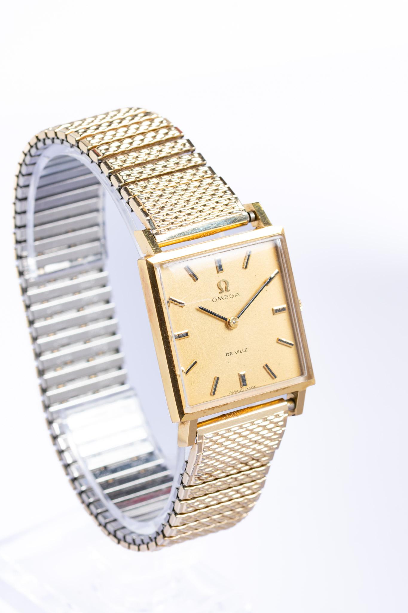 Vintage Omega De Ville Gold Tone Wristwatch In Good Condition For Sale In Portland, England