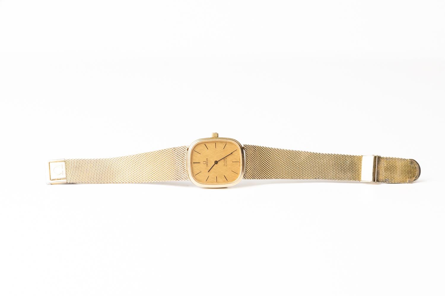  Vintage Omega De Ville Gold Tone Wristwatch Pour hommes 