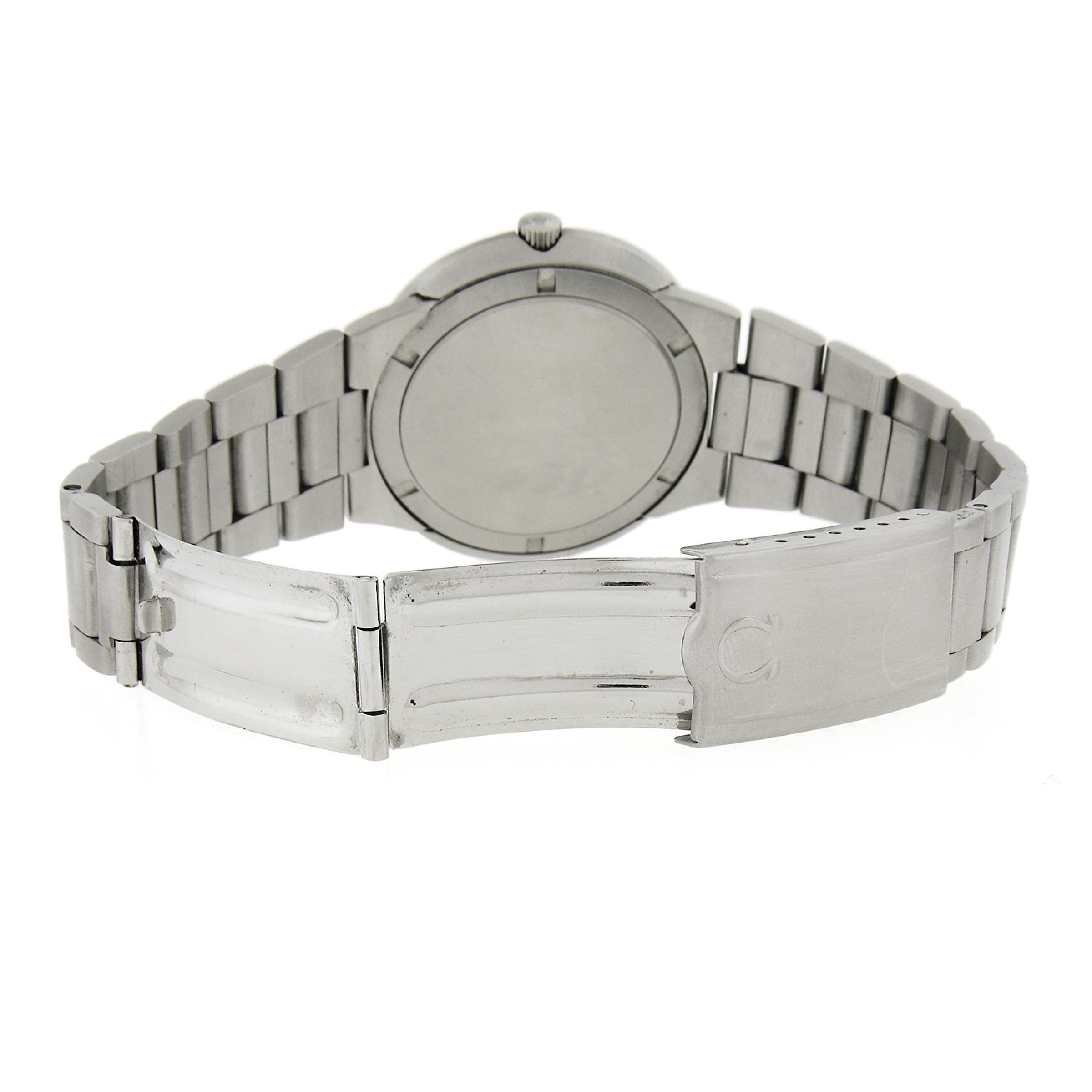 Vintage Omega Dynamic Automatic 41mm Stainless Steel Date Wrist Watch 166.039 In Good Condition In Montclair, NJ