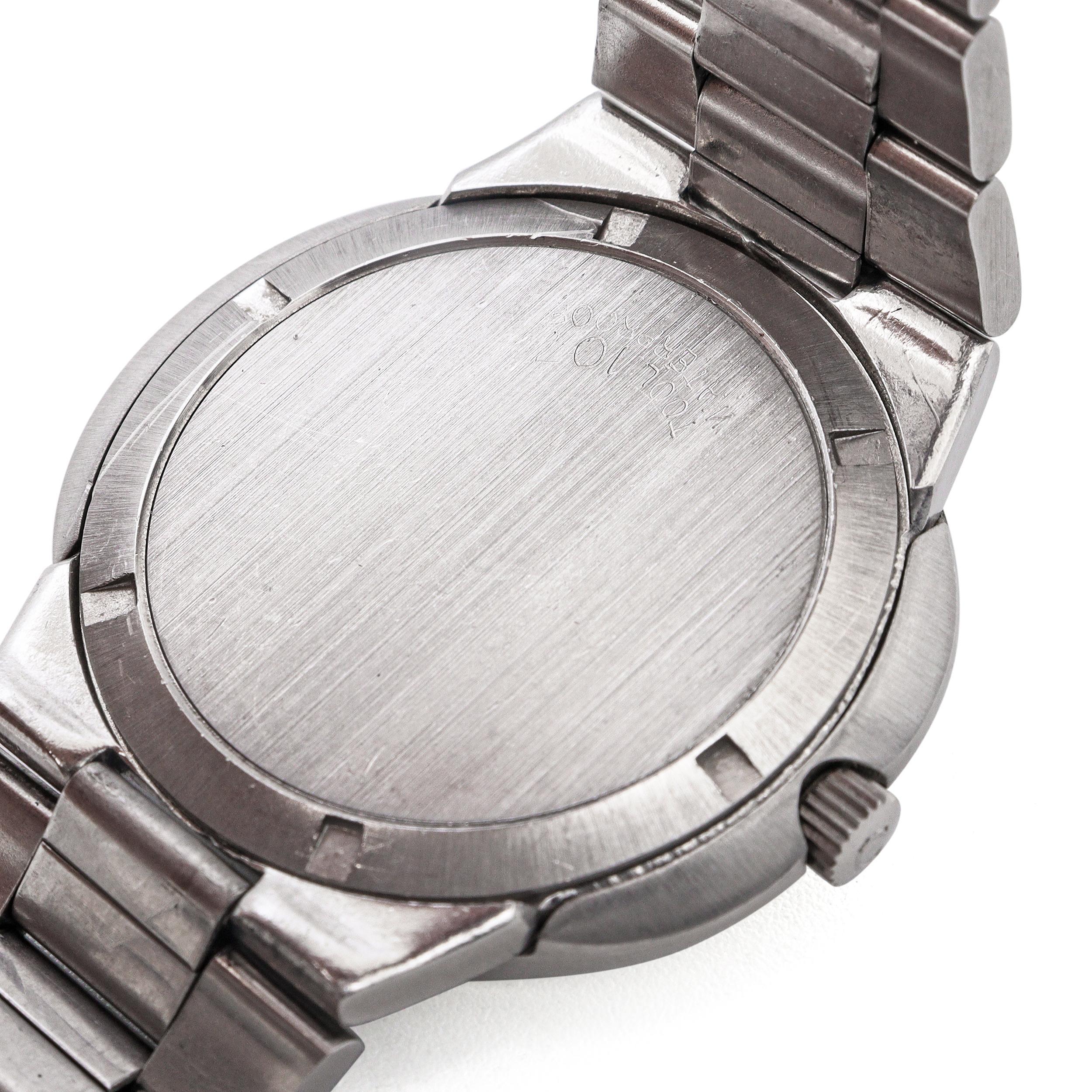 Vintage Omega Geneve Dynamic Stainless Steel Date Automatic Men's Watch Pour hommes en vente