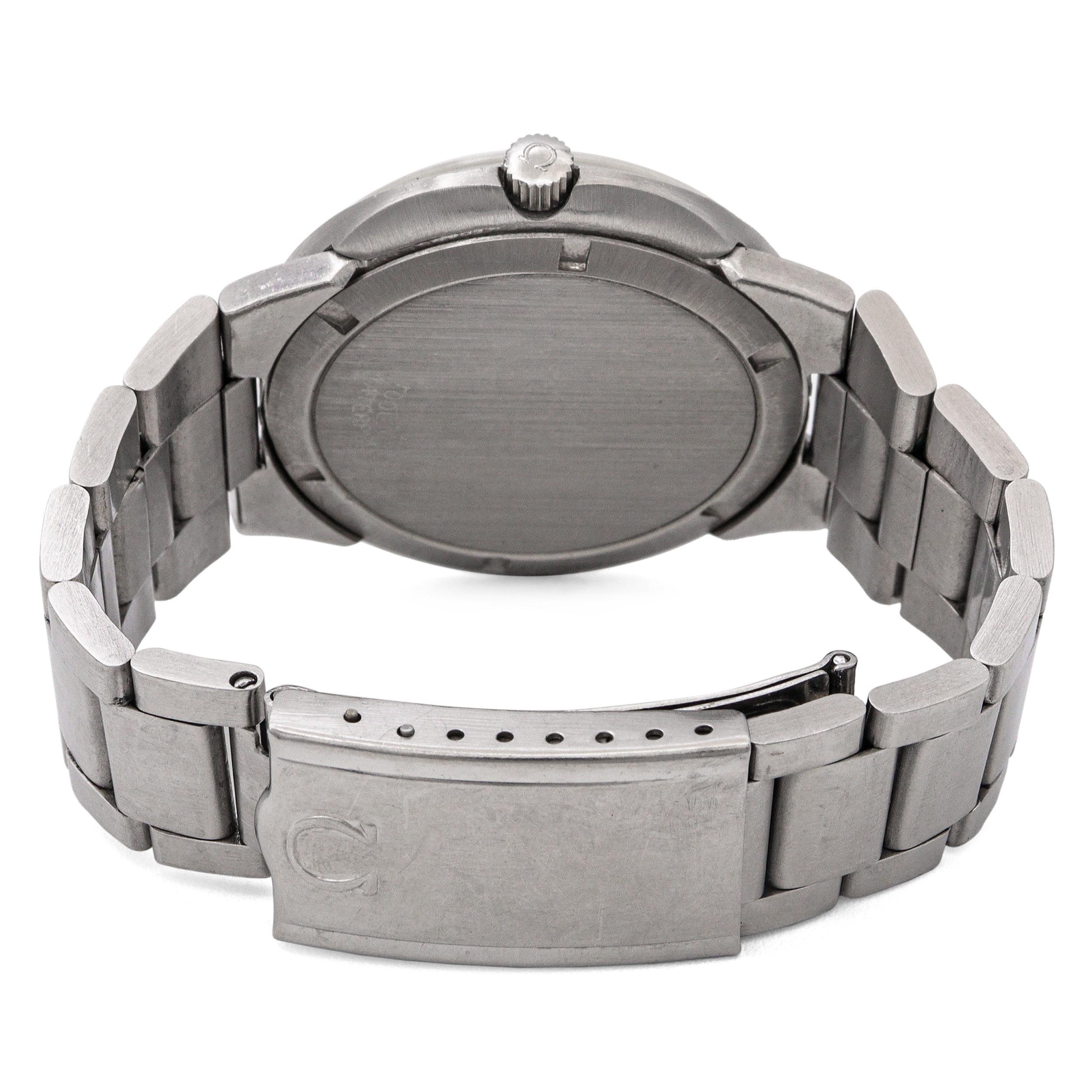 Vintage Omega Geneve Dynamic Stainless Steel Date Automatic Men's Watch en vente 1