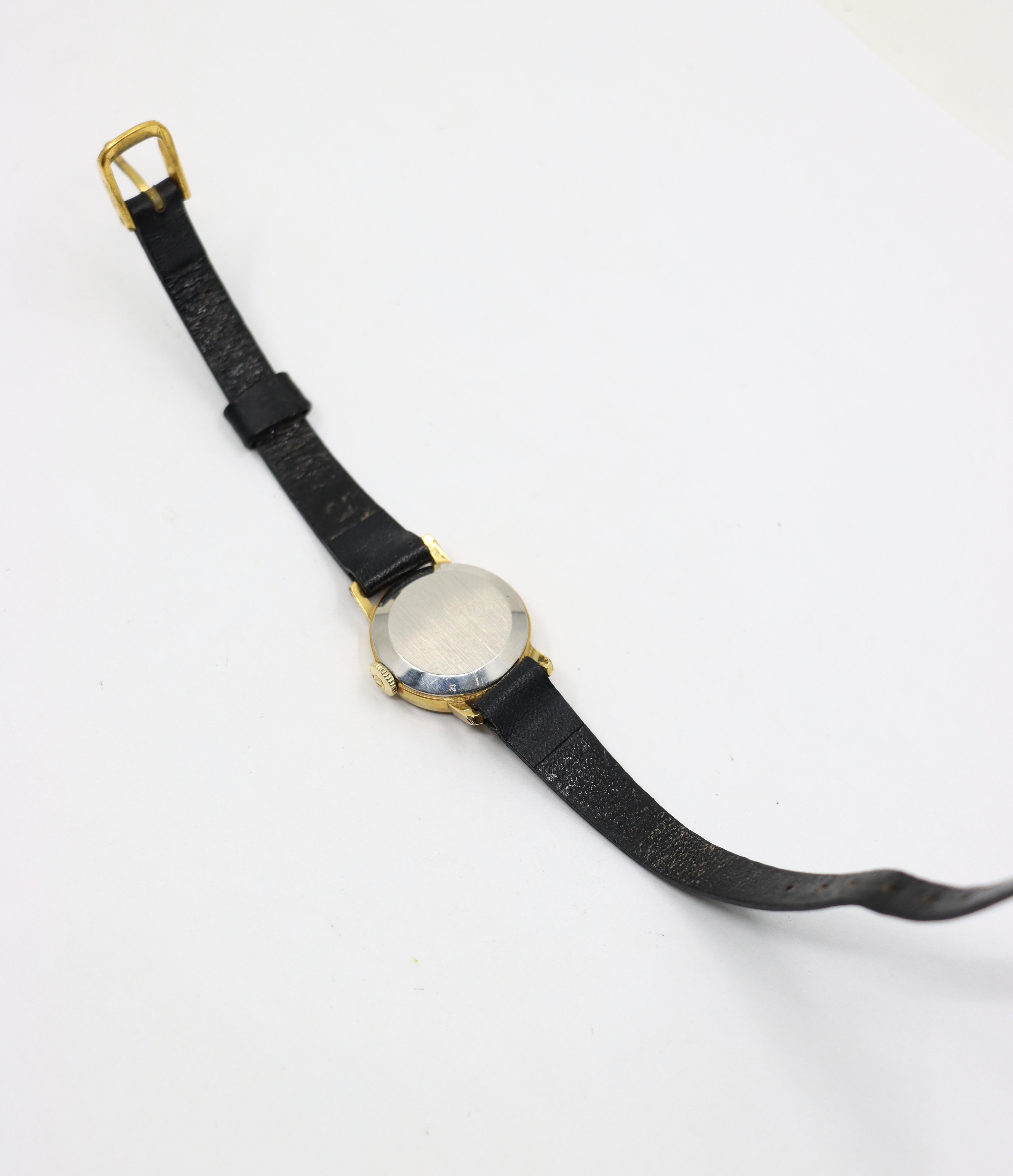 Vintage Omega Gold Tone Black Leather Lady Watch en vente 7