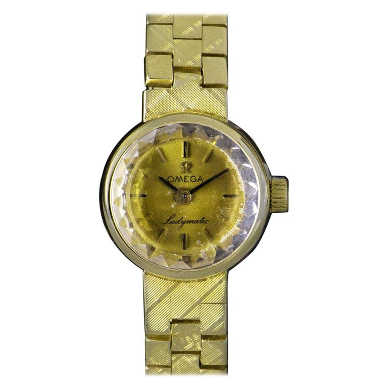 Vintage Omega Wrist Watch Gold - 32 For Sale on 1stDibs