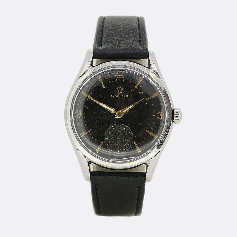 This is an Omega manual watch with new two piece black strap.
Undoubtably a quality example of a gents Omega watch in full working order. A circular shaped stainless steel outer casing with a round black dial and gold hour indexes. The watch also