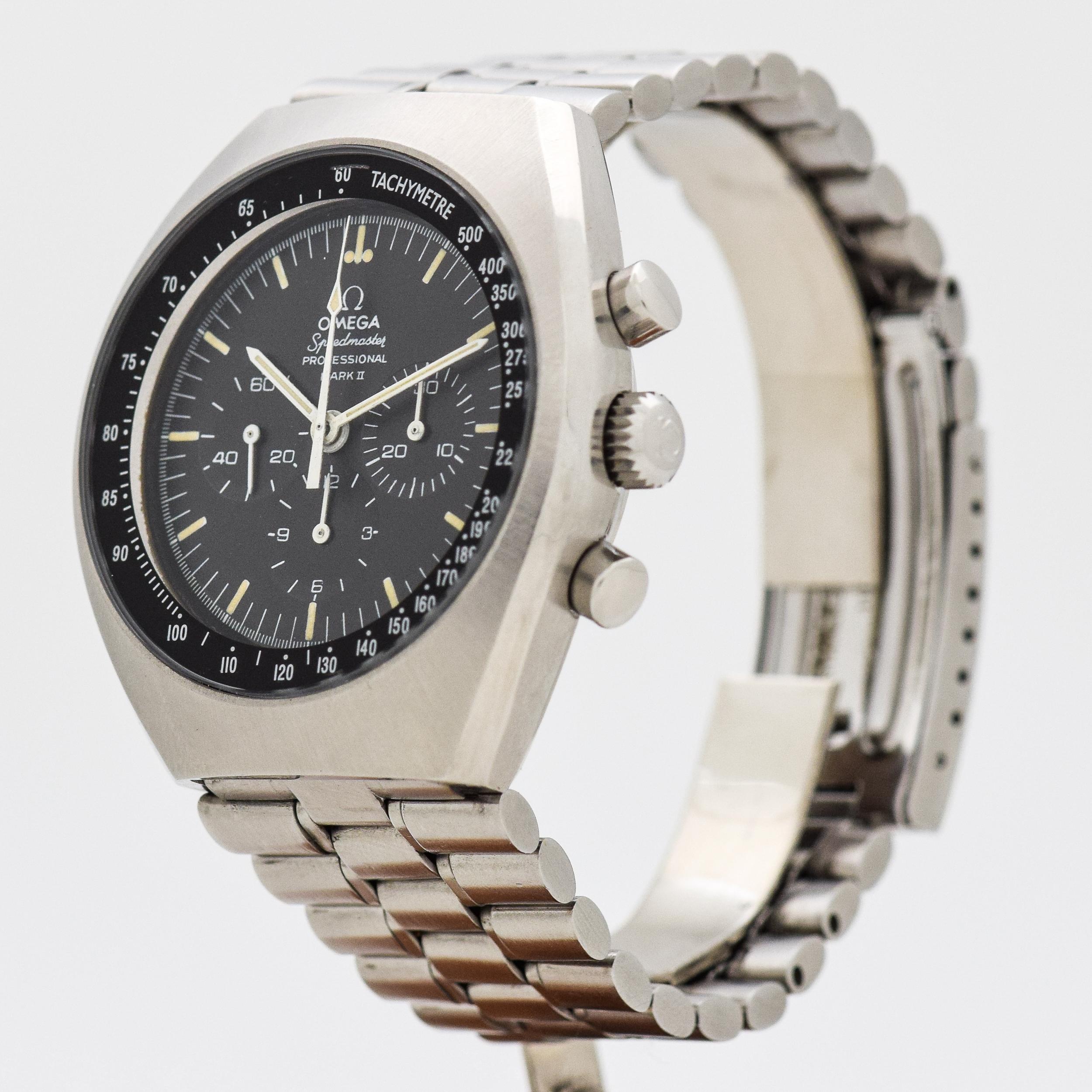 Vintage Omega Speedmaster Mark II Reference 145.014 Watch, 1970 In Excellent Condition In Beverly Hills, CA