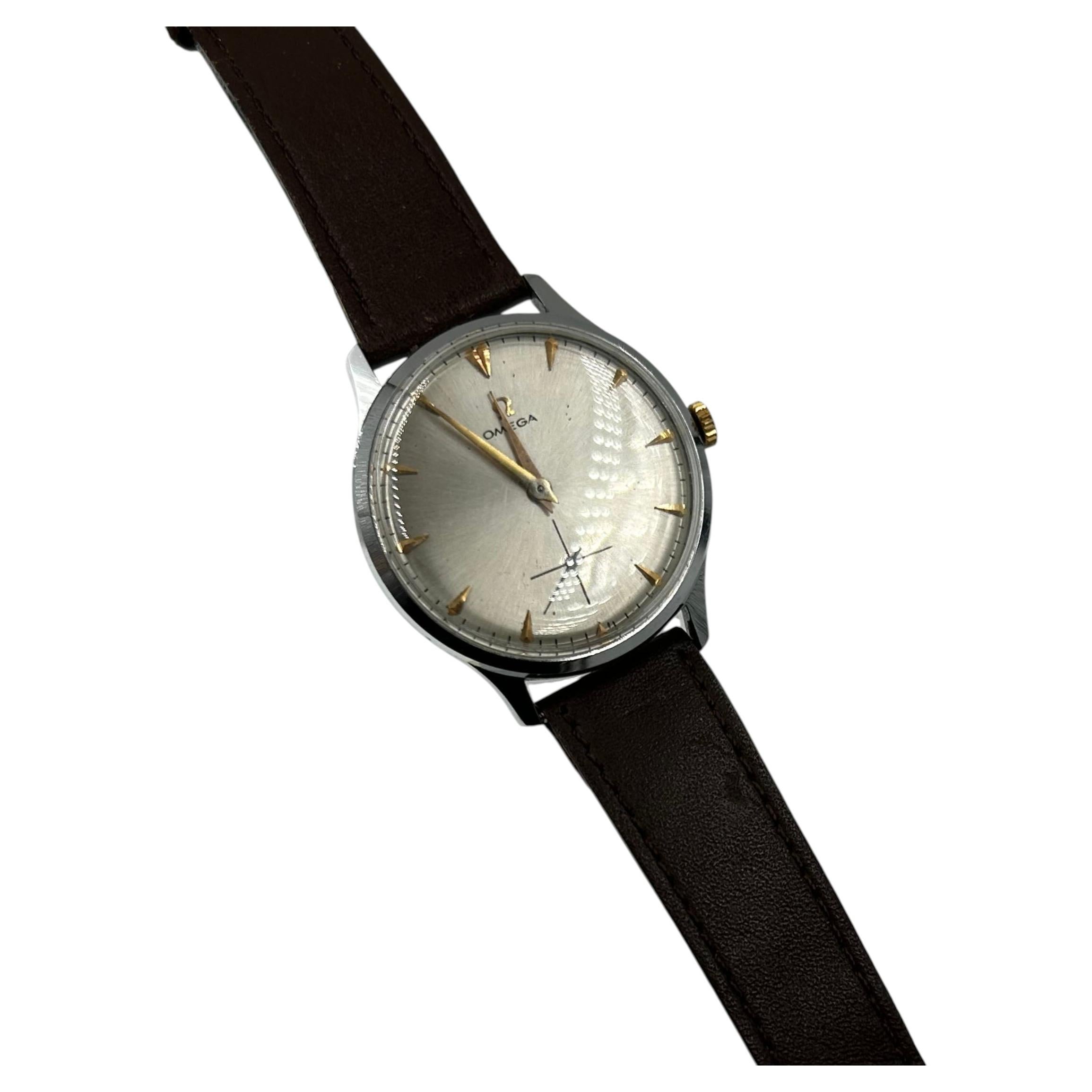 Montre-bracelet Omega vintage en acier inoxydable à remontage manuel, datant des années 1960 CIRCA