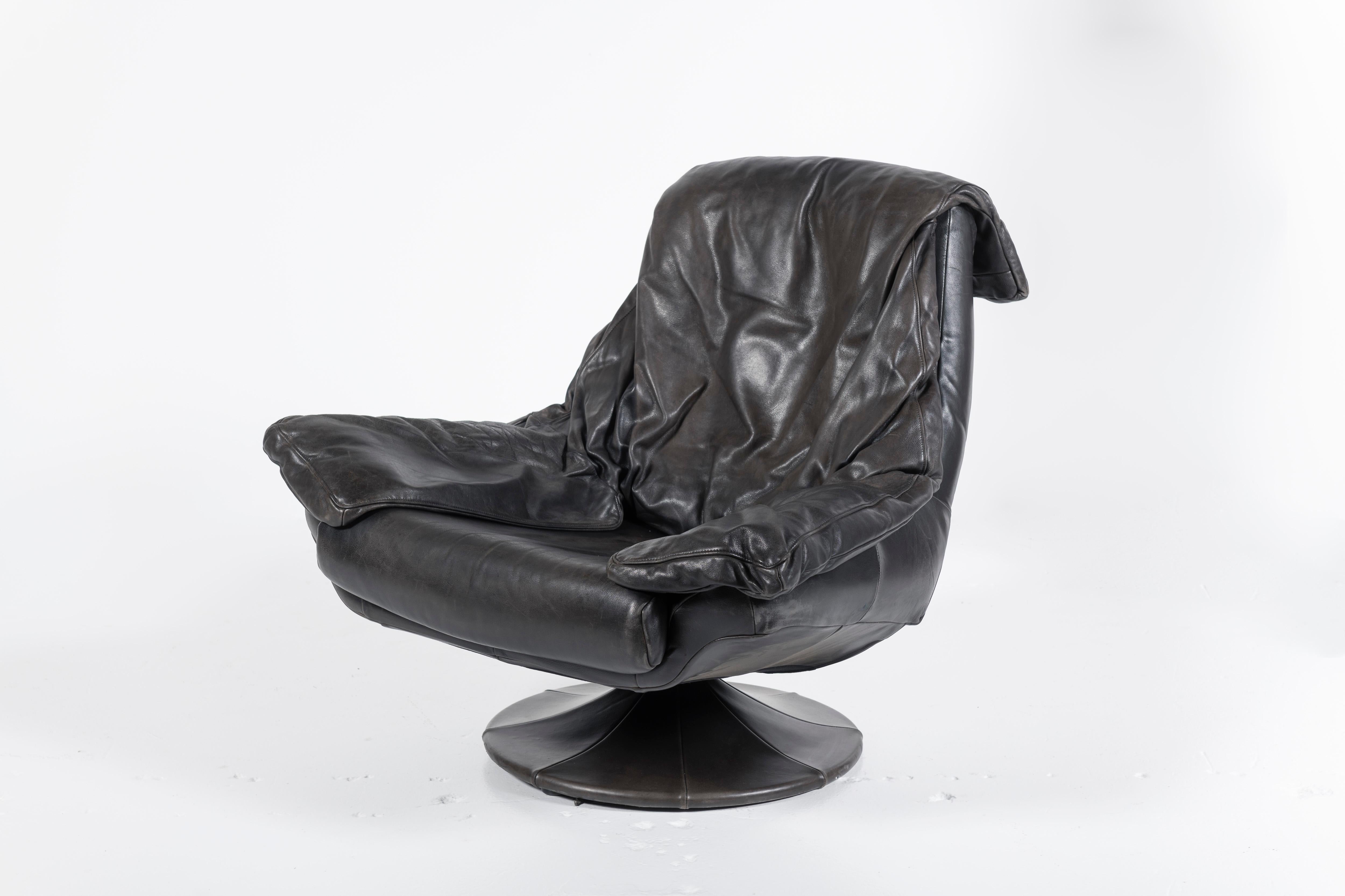 Mid-20th Century Vintage On the Swivel Club Chair, 1960s, Denmark For Sale