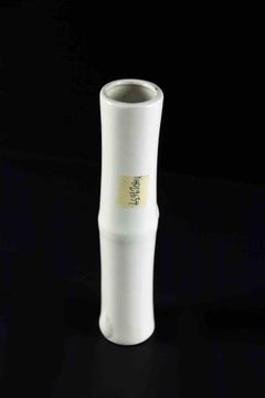 Vaso vintage in porcellana con un solo fiore, Italia, design minimalista, anni '70