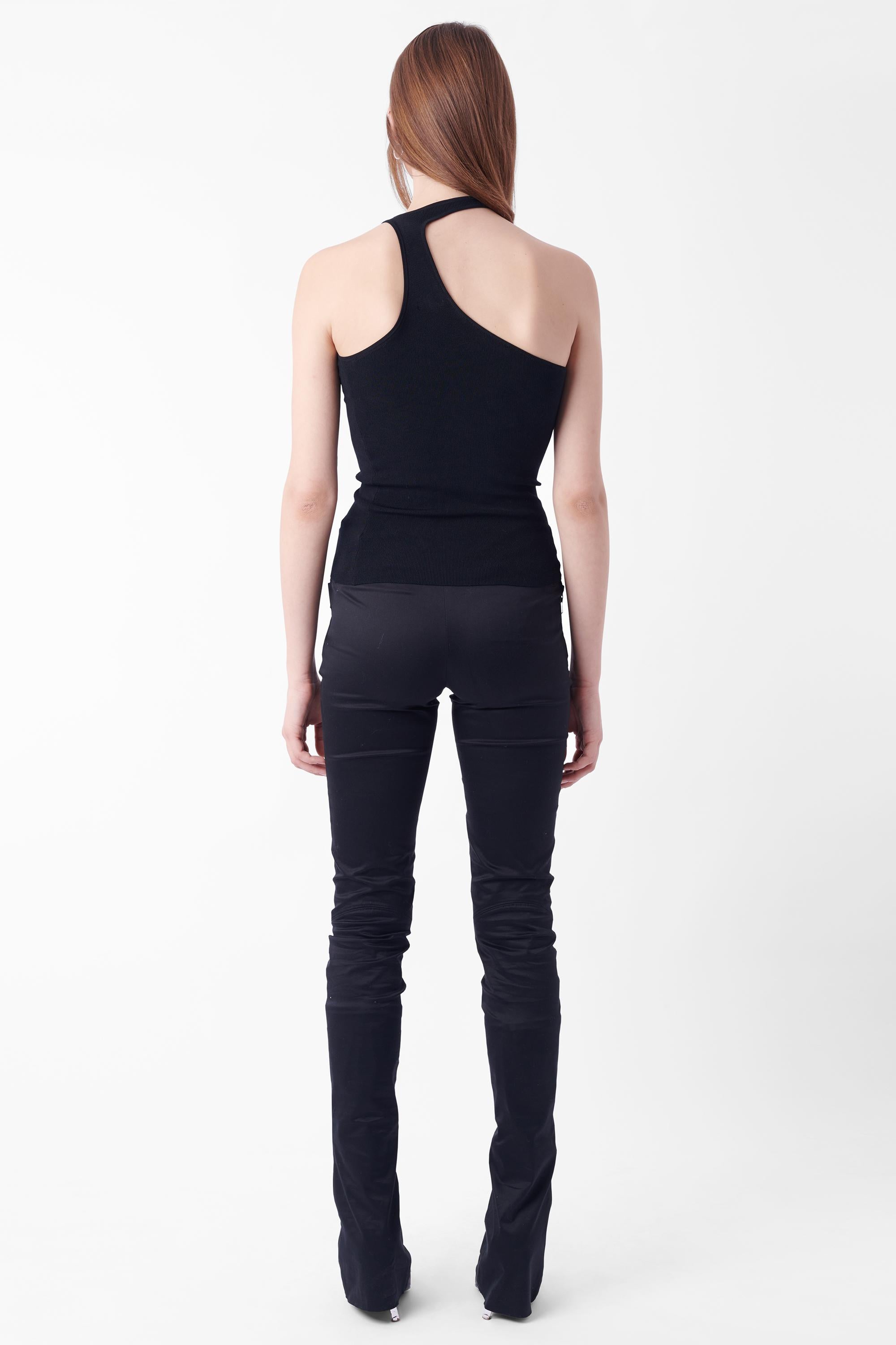 Schwarzes One-Shoulder-Oberteil aus Seide im Vintage-Look Damen im Angebot