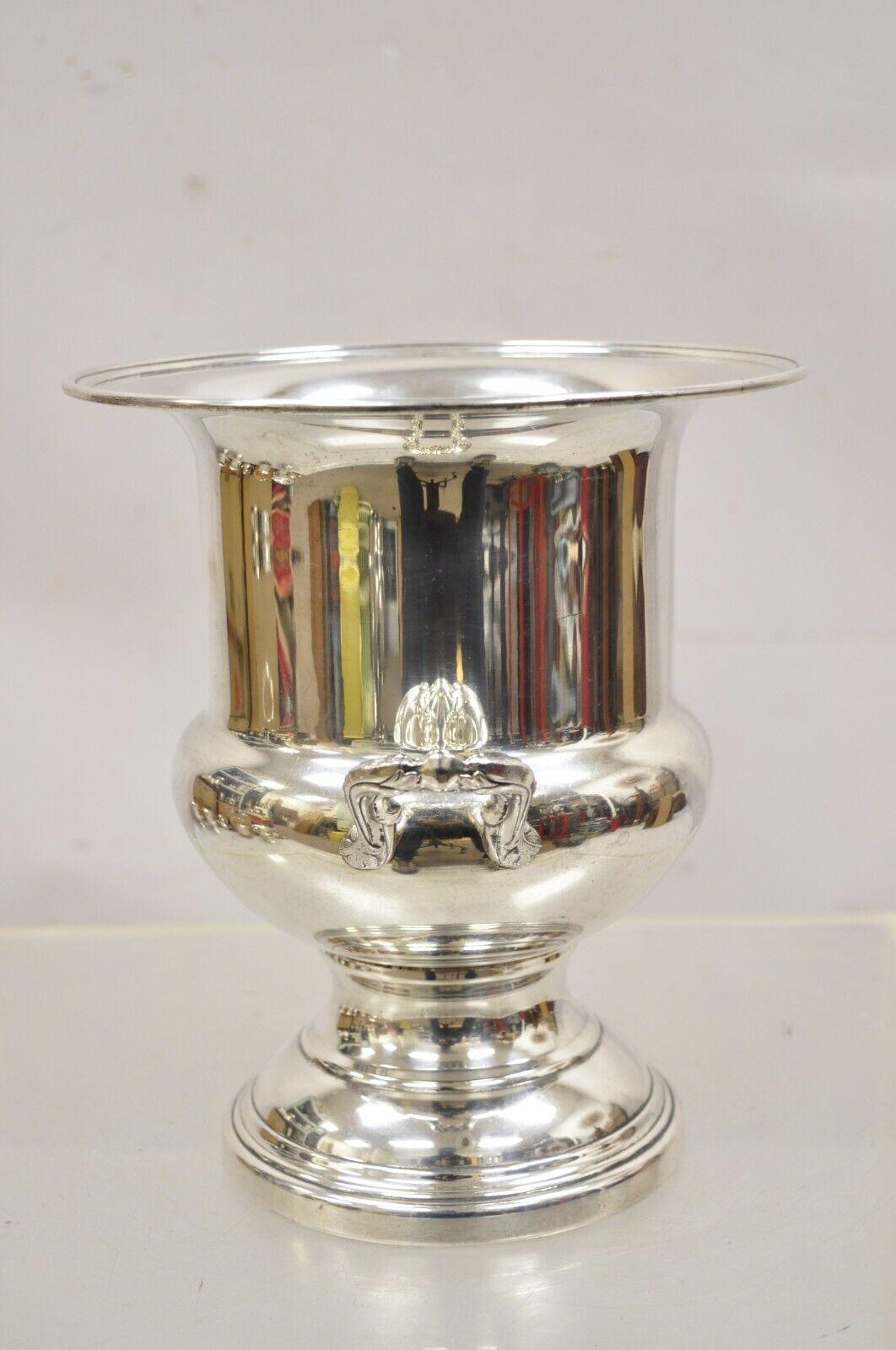Victorien Paire de coupes Trophée en métal argenté pour Champagne Chiller Ice Bucket - Vintage Oneida en vente