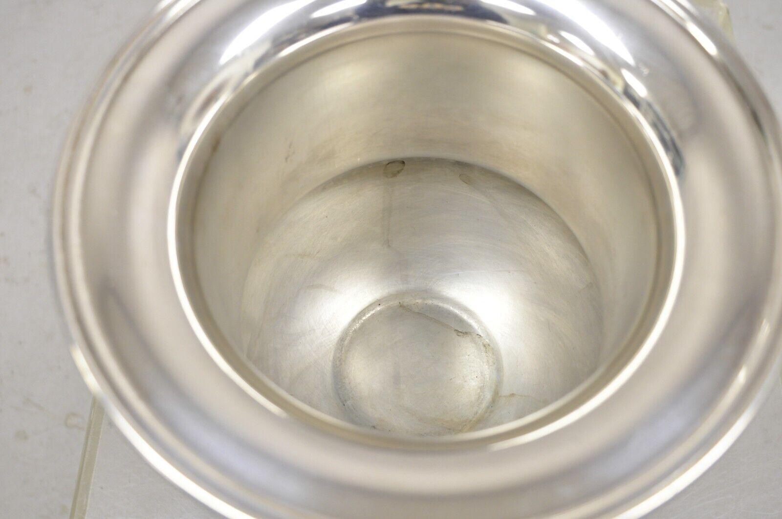 Plaqué argent Paire de coupes Trophée en métal argenté pour Champagne Chiller Ice Bucket - Vintage Oneida en vente