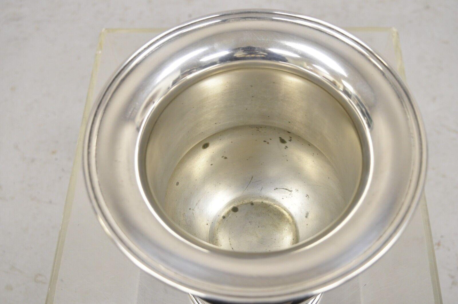 Paire de coupes Trophée en métal argenté pour Champagne Chiller Ice Bucket - Vintage Oneida en vente 1