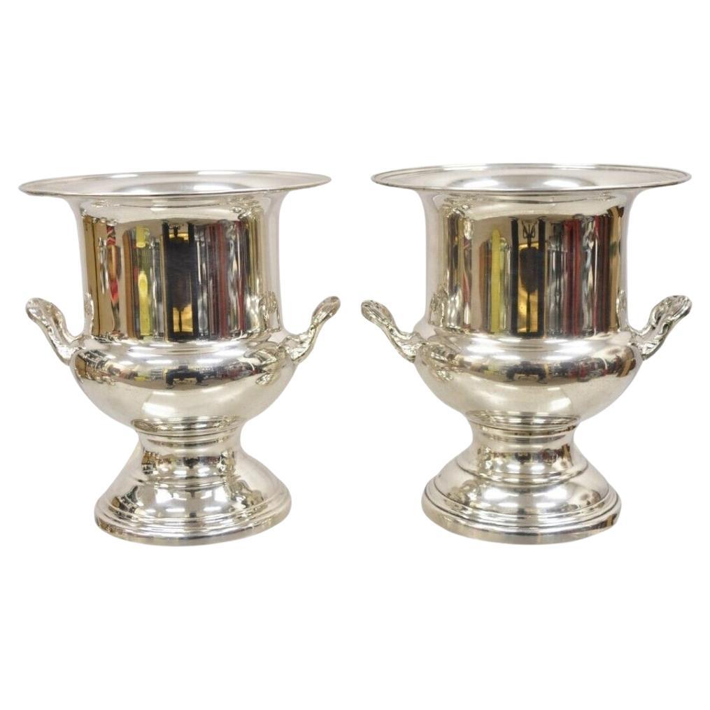 Paire de coupes Trophée en métal argenté pour Champagne Chiller Ice Bucket - Vintage Oneida en vente