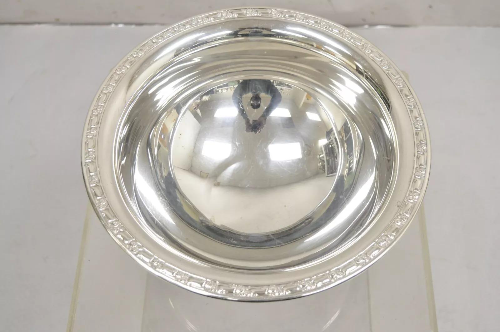 Vintage Oneida USA Moderna Jarra con Base de Pedestal Plateada siglo XX en venta
