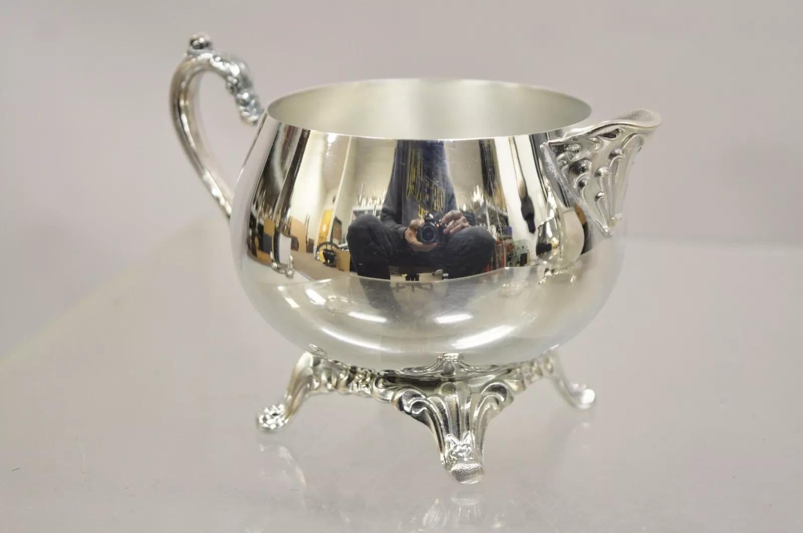 Service à thé de style victorien américain Oneida plaqué argent avec plateau - 4 pièces en vente 3