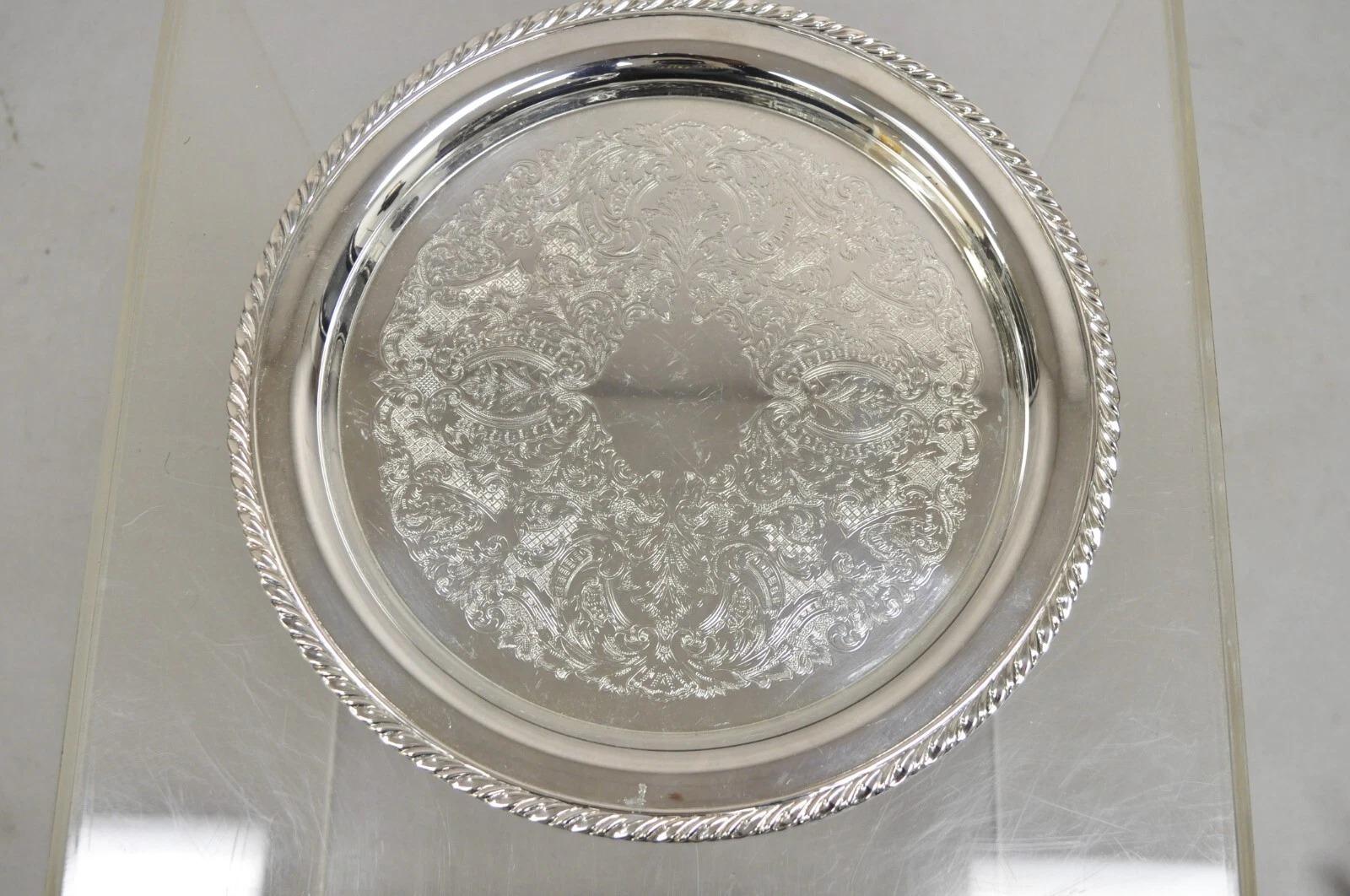 Vintage Oneida USA Silver Plated Victorian Style Tea Set w/ Tray - 4 Pc Set. Circa Late 20th Century. Dimensions : Plateau : 0,5