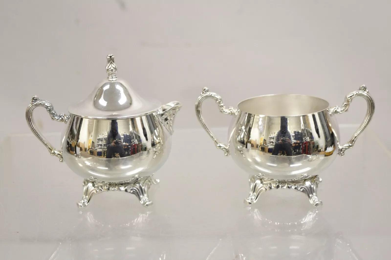 Inconnu Service à thé de style victorien américain Oneida plaqué argent avec plateau - 4 pièces en vente