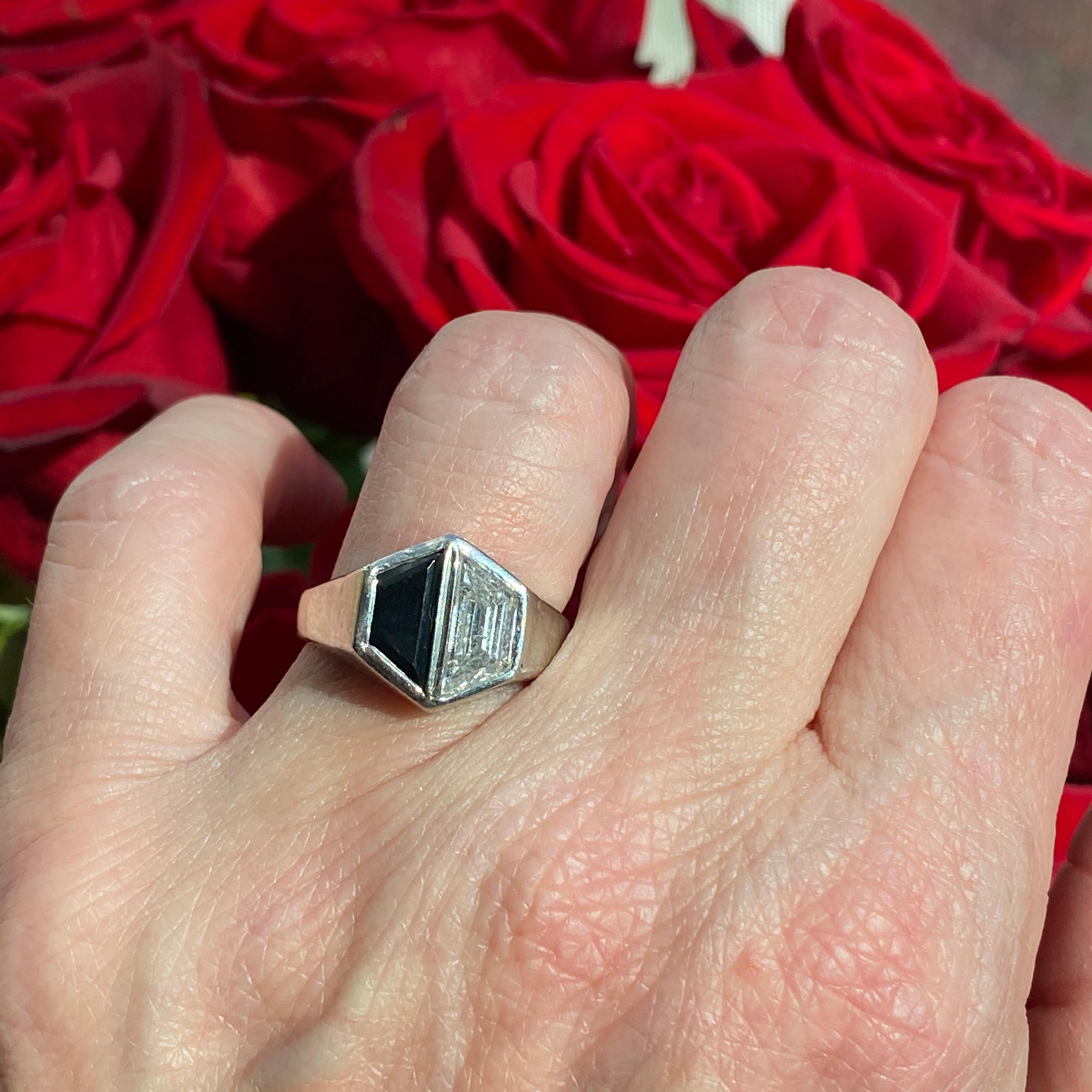 Art Deco Vintage Onyx & 1.27ct Diamond 18K White Gold Ring For Sale
