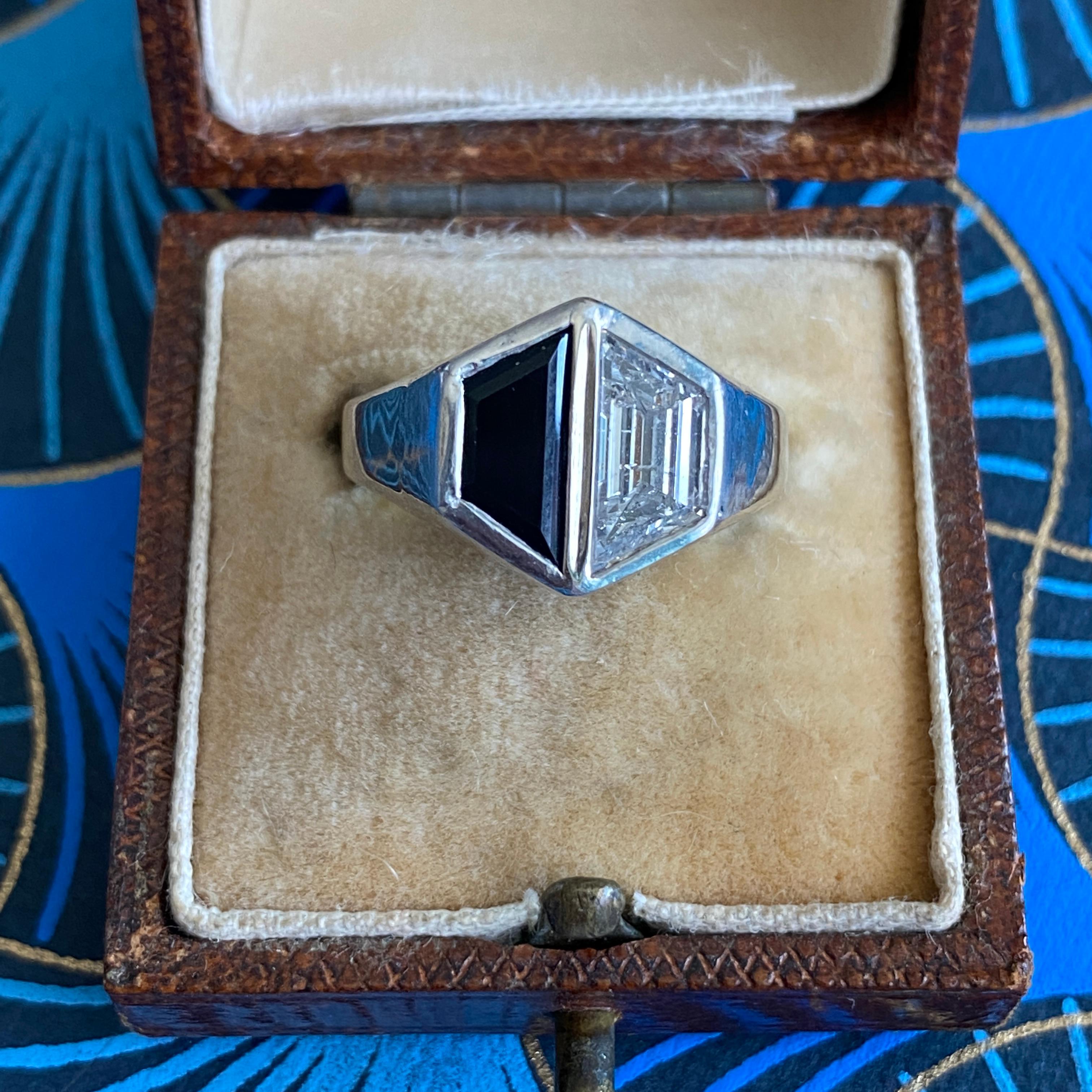 Vintage Onyx & 1.27ct Diamond 18K White Gold Ring In Good Condition For Sale In Scotts Valley, CA
