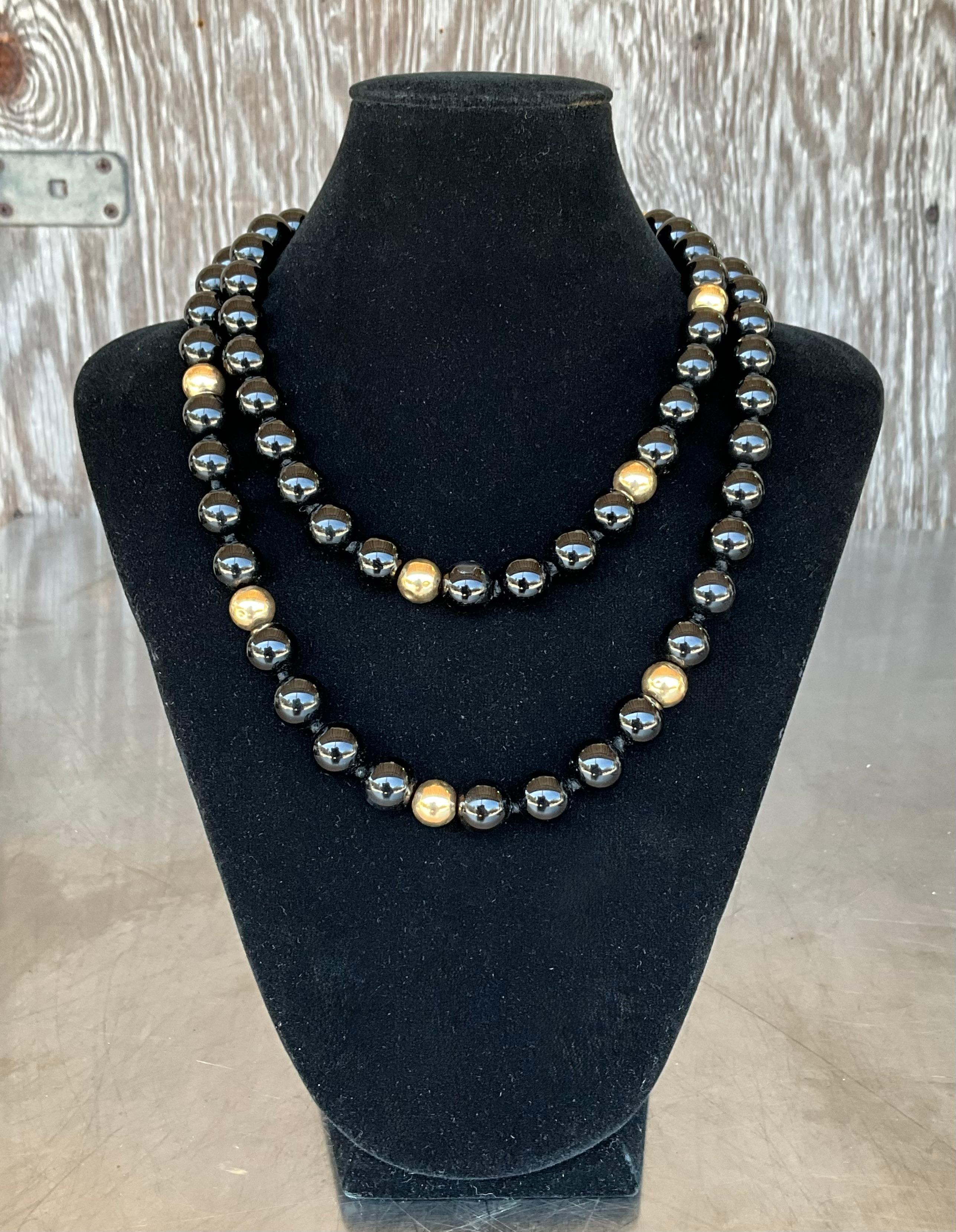 Perlina Collana con perline in onice e oro 14k vintage con chiusura a moschettone in vendita