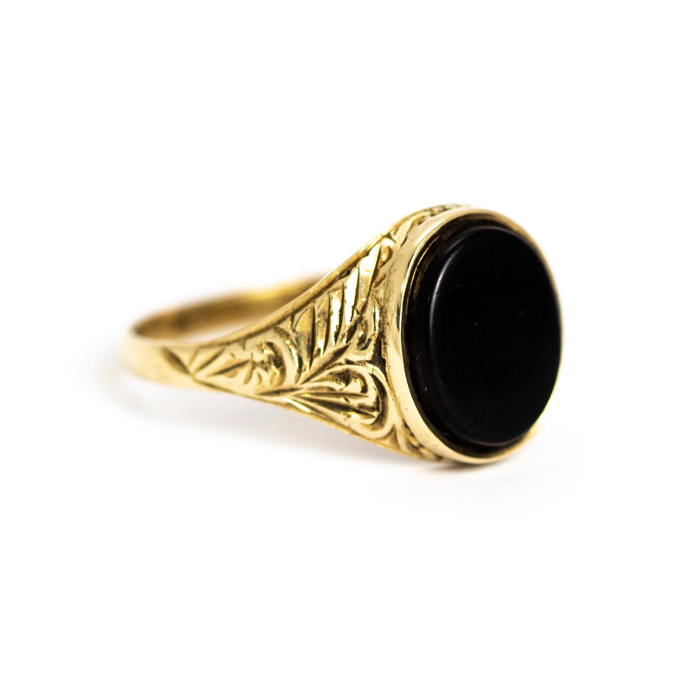 Vintage Onyx 9 Karat Gold Signet Ring 1