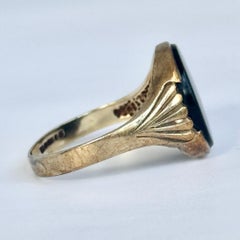 Siegelring aus Onyx und 9 Karat Gold