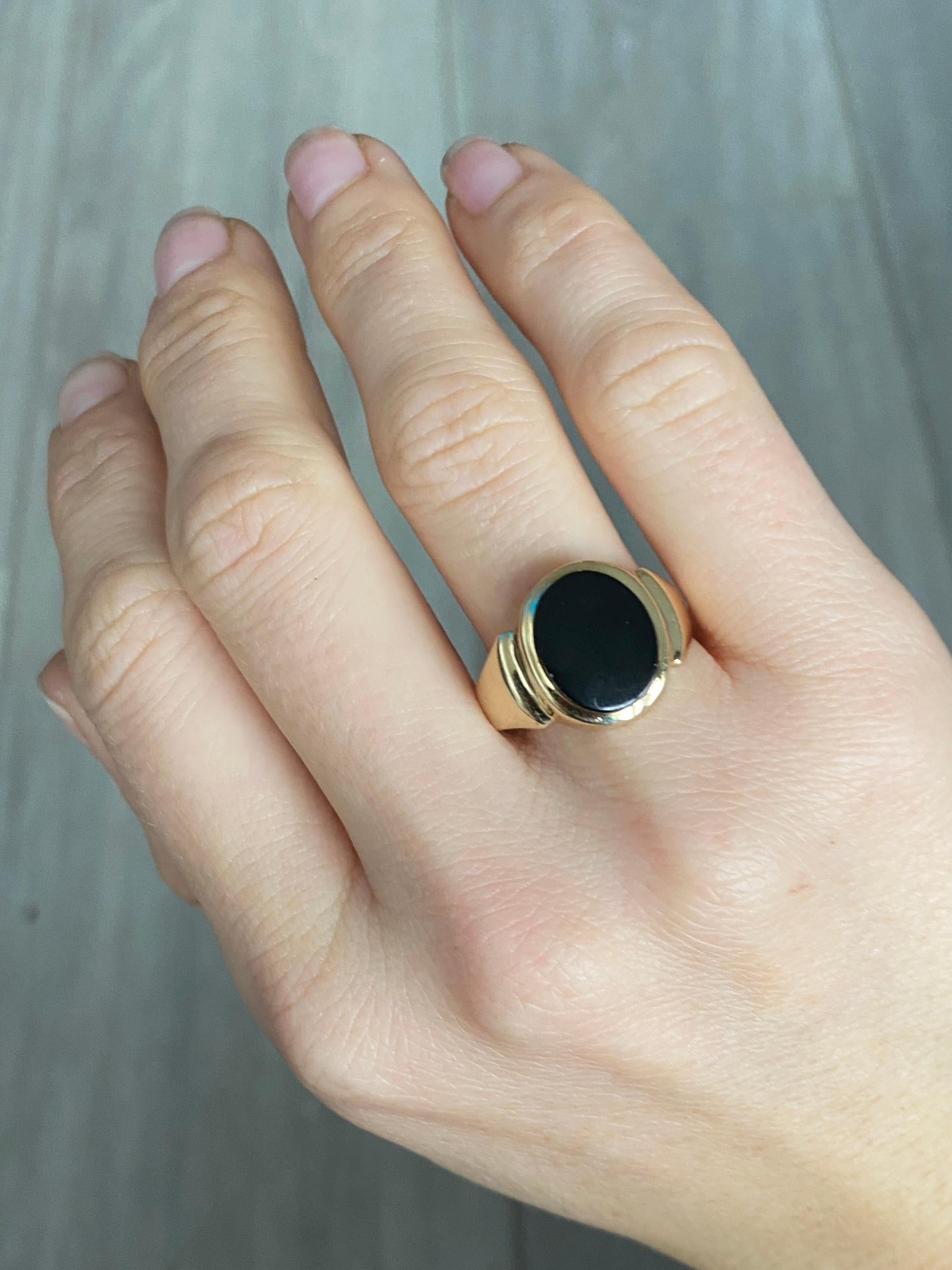 Oval Cut Vintage Onyx and 9 Carat Gold Signet Ring