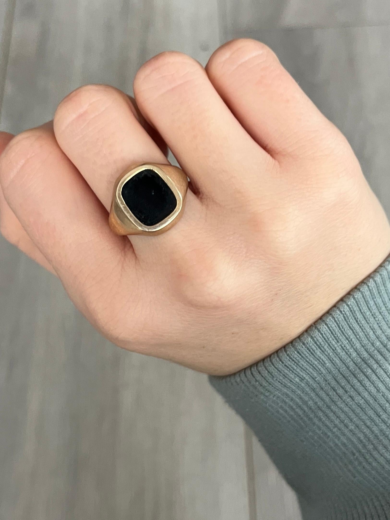 Oval Cut Vintage Onyx and 9 Carat Gold Signet Ring