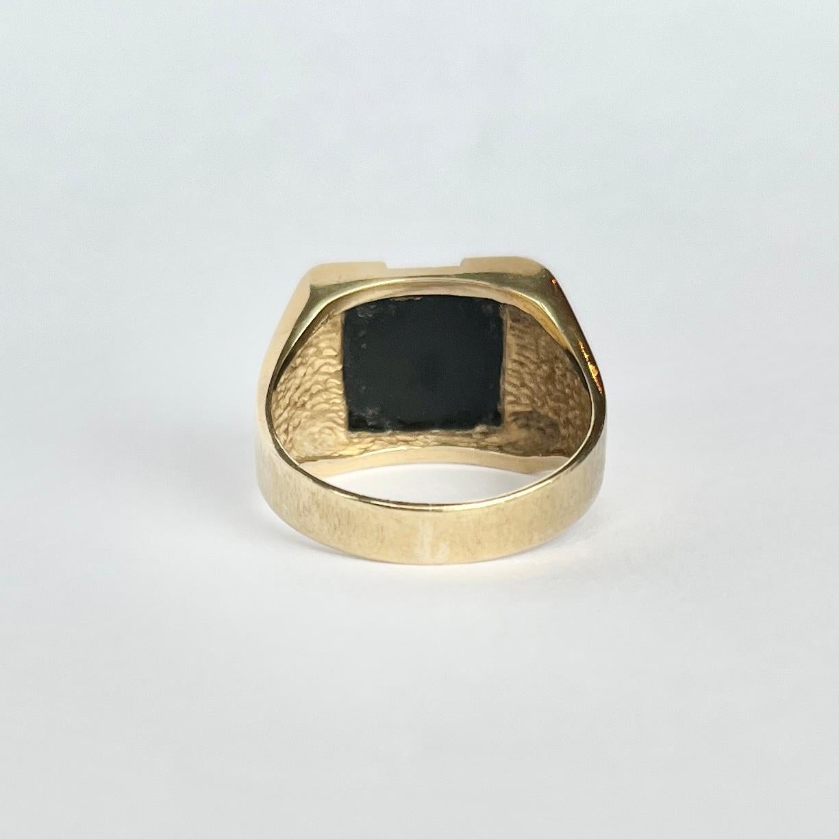 Vintage Onyx and 9 Carat Gold Signet Ring In Good Condition For Sale In Chipping Campden, GB