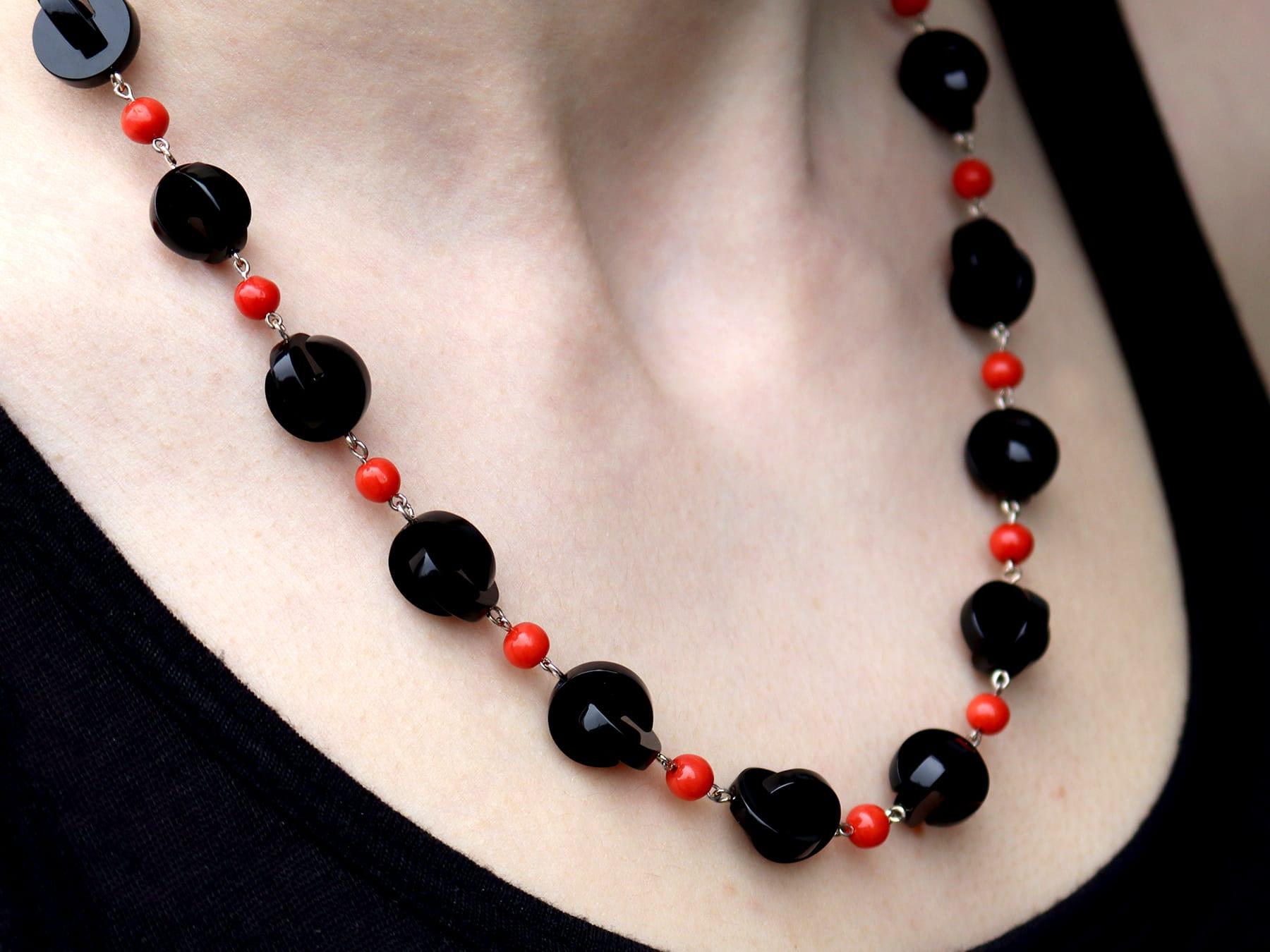Vintage Onyx and 9.50 Carat Coral Necklace For Sale 8