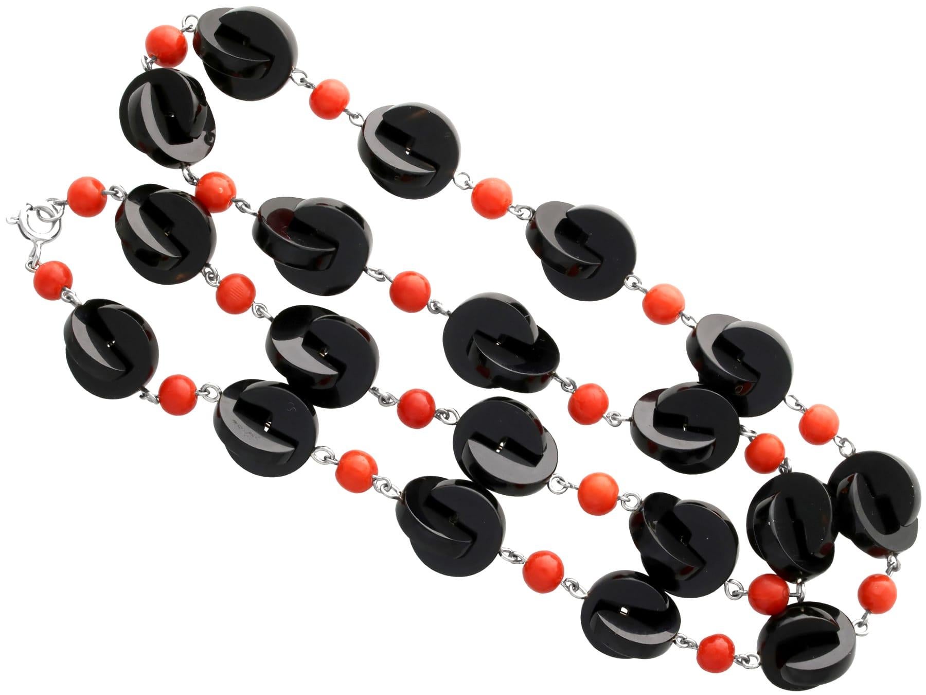 Vintage Onyx and 9.50 Carat Coral Necklace For Sale 2