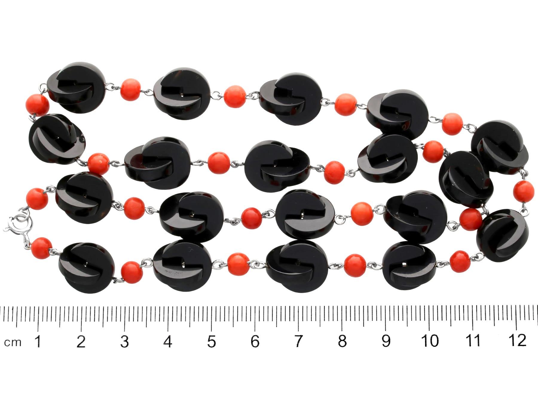Vintage Onyx and 9.50 Carat Coral Necklace For Sale 5