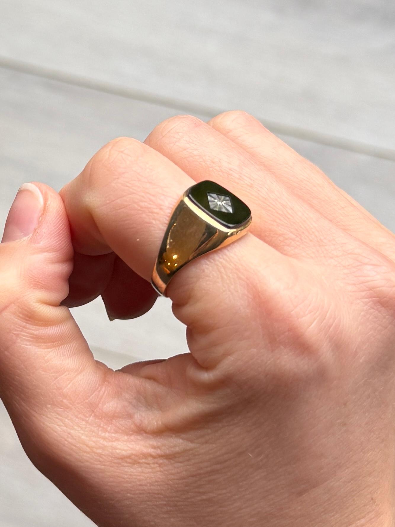 Round Cut Vintage Onyx and Diamond 9 Carat Gold Signet Ring For Sale