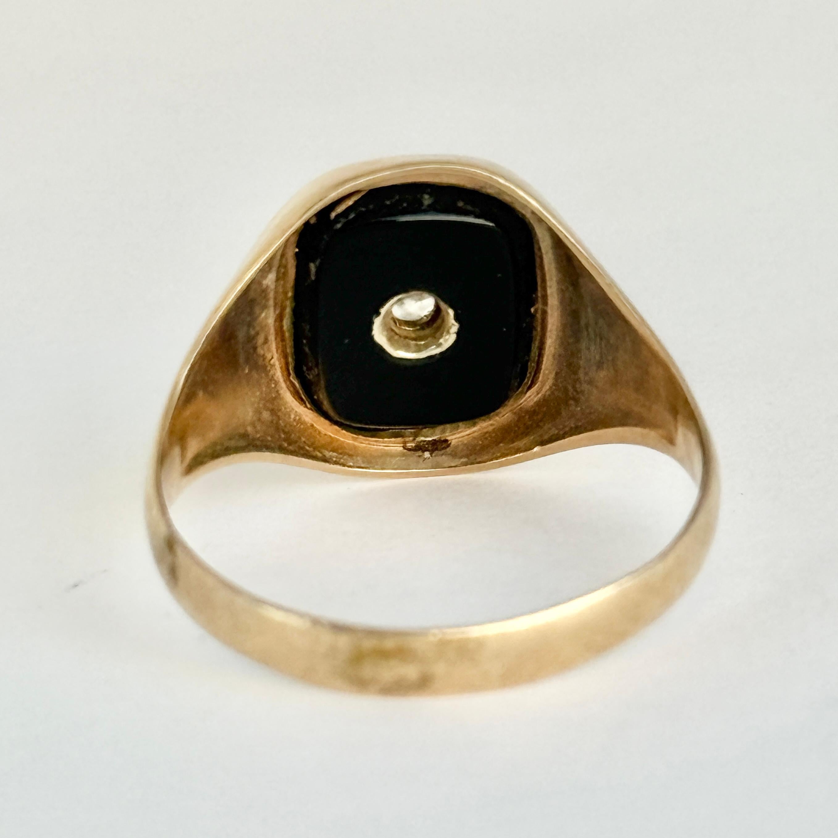 da uomo o donna Anello con sigillo in oro 9 carati con onice e diamanti d'epoca in vendita