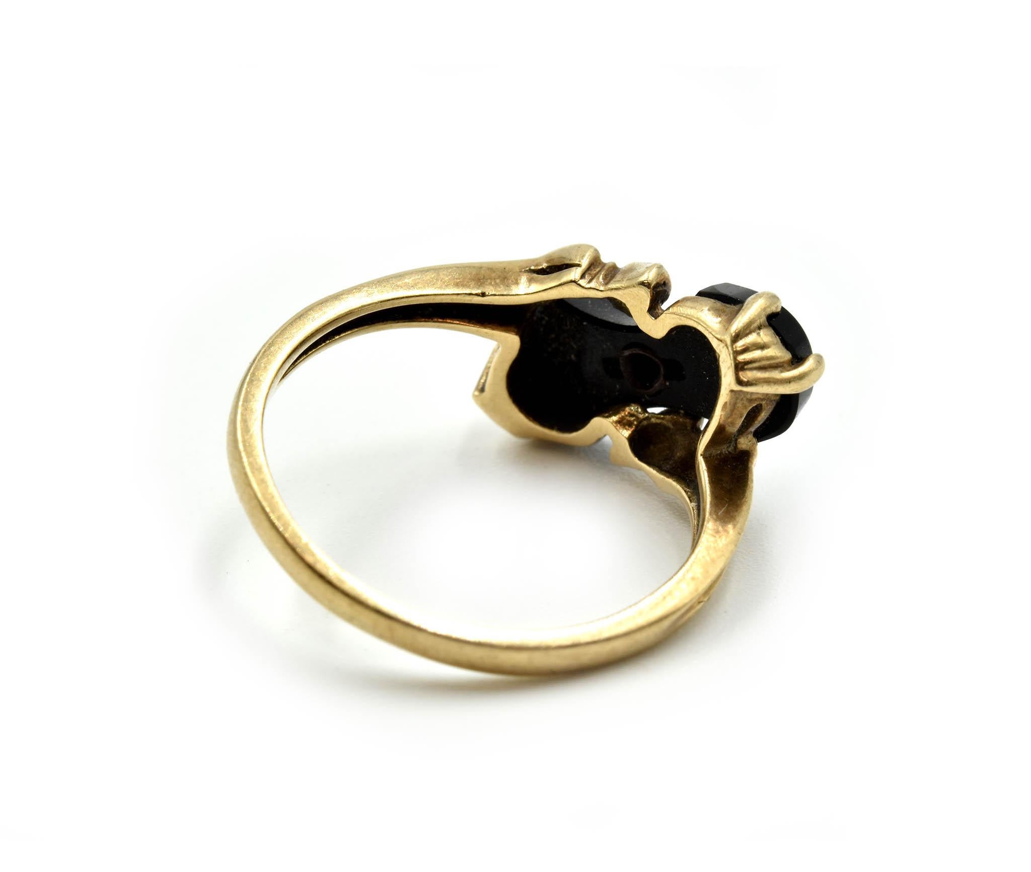 Vintage Onyx and Diamond Ring 10 Karat Yellow Gold In Good Condition In Scottsdale, AZ