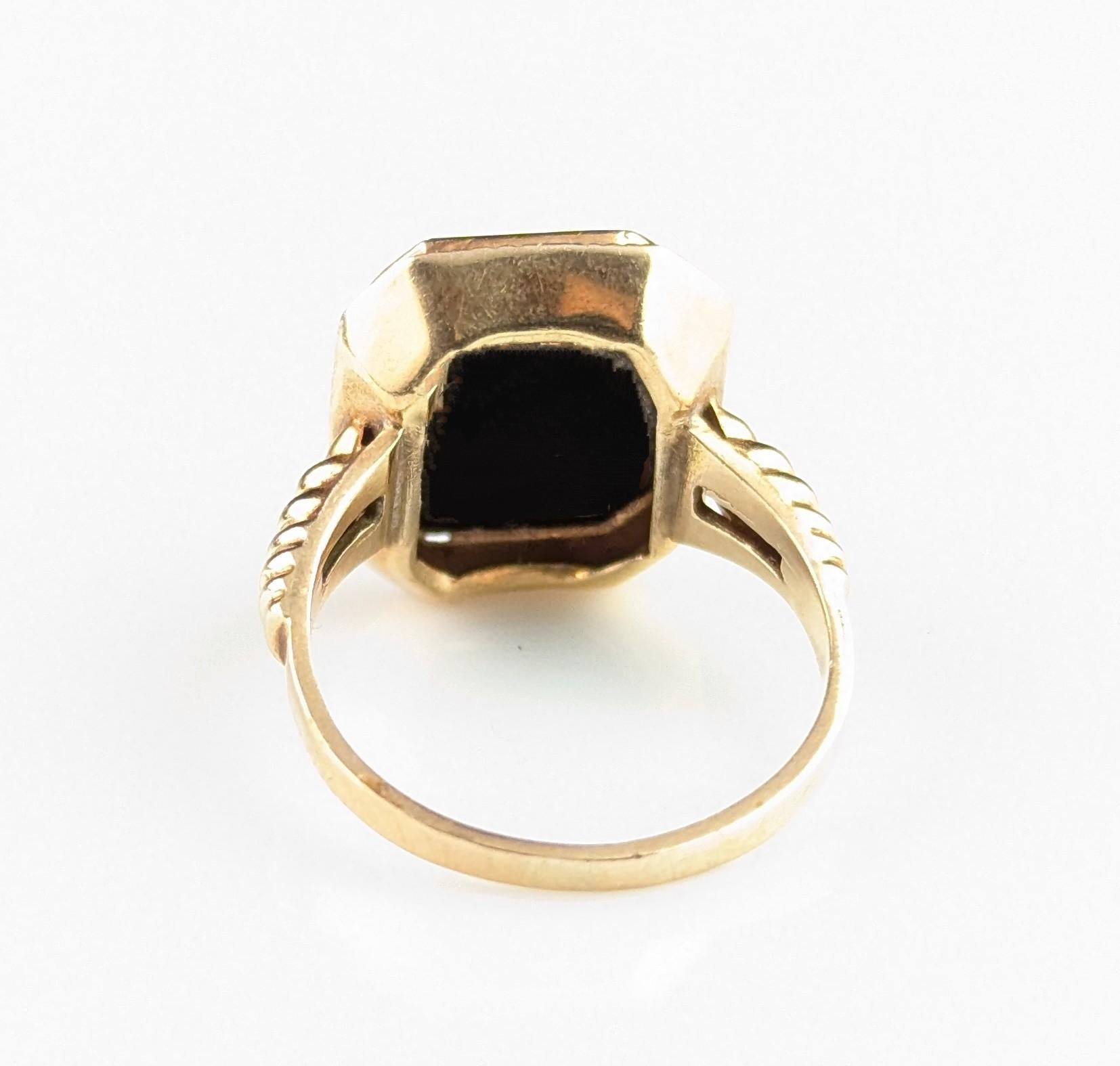 Vintage Onyx and Diamond signet ring, 14k yellow gold 4
