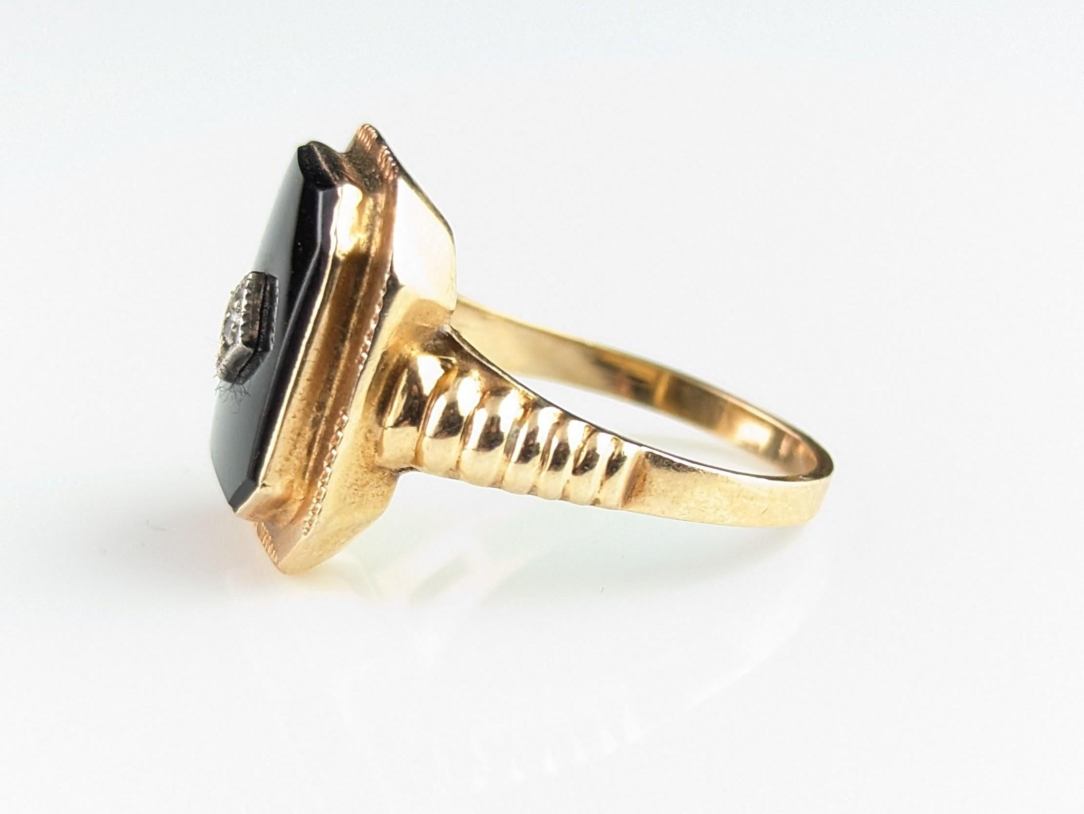 Vintage Onyx and Diamond signet ring, 14k yellow gold 7