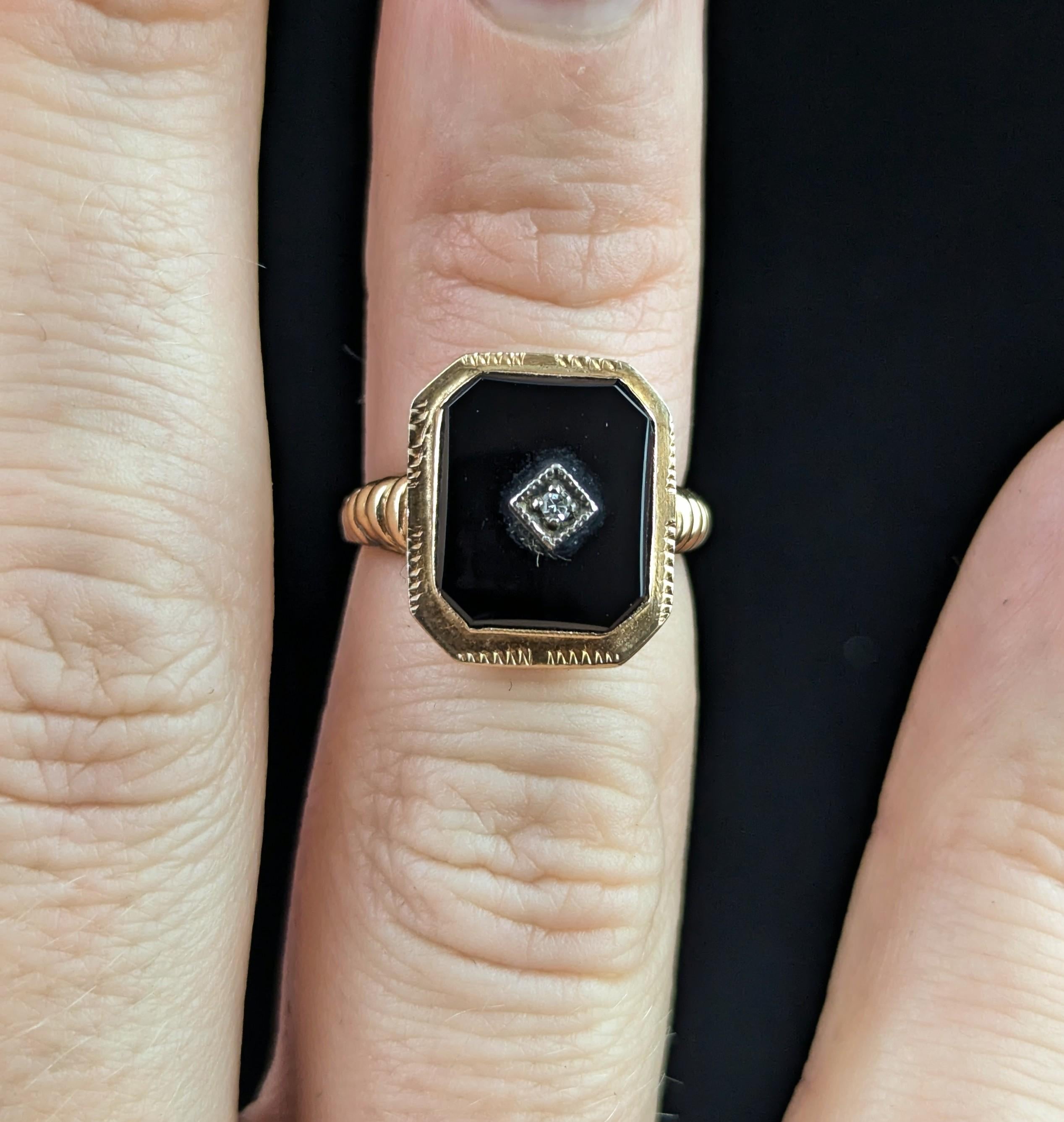 Vintage Onyx and Diamond signet ring, 14k yellow gold 1