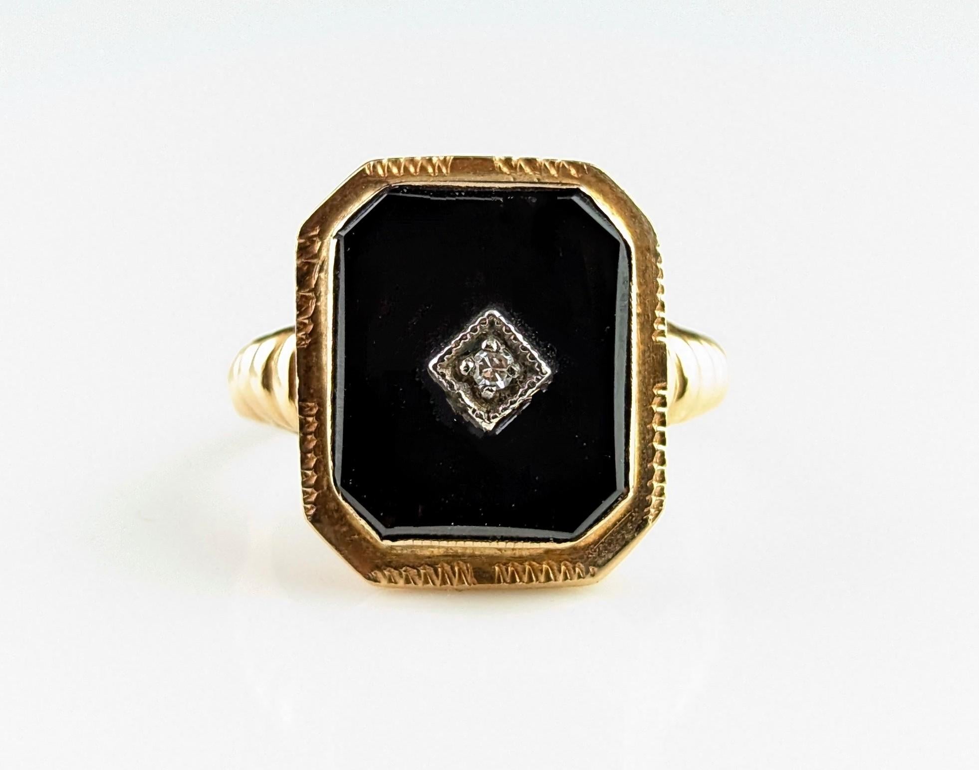 Vintage Onyx and Diamond signet ring, 14k yellow gold 3