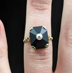 Vintage Onyx and pearl cocktail ring, 18k gold, Art Deco style