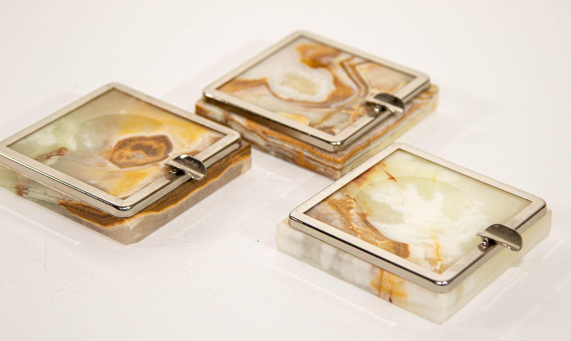 Vintage Onyx Art Deco Ashtrays Set of Three 1960 Made in Italy For Sale 6